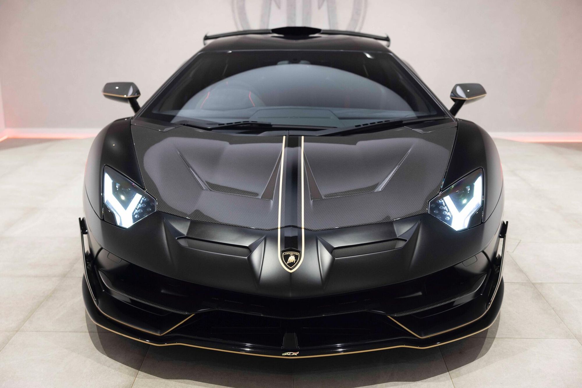 LAMBORGHINI AVENTADOR COUPE SPECIAL EDITION LP 770-4 SVJ 2dr ISR for sale UK - Slide 9