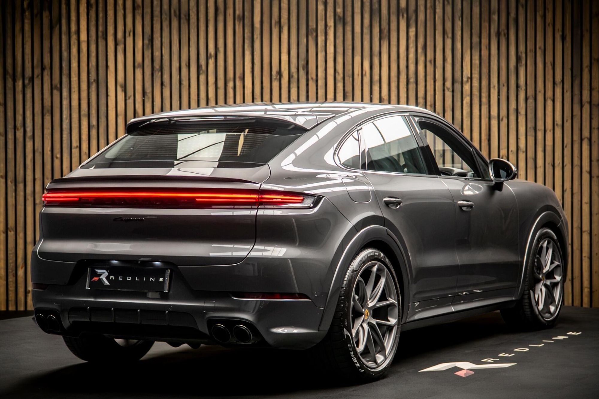 Porsche Cayenne Coupe 3.0 V6 Black Edition 353 Tiptronic S 5 Door Auto for sale UK - Slide 4