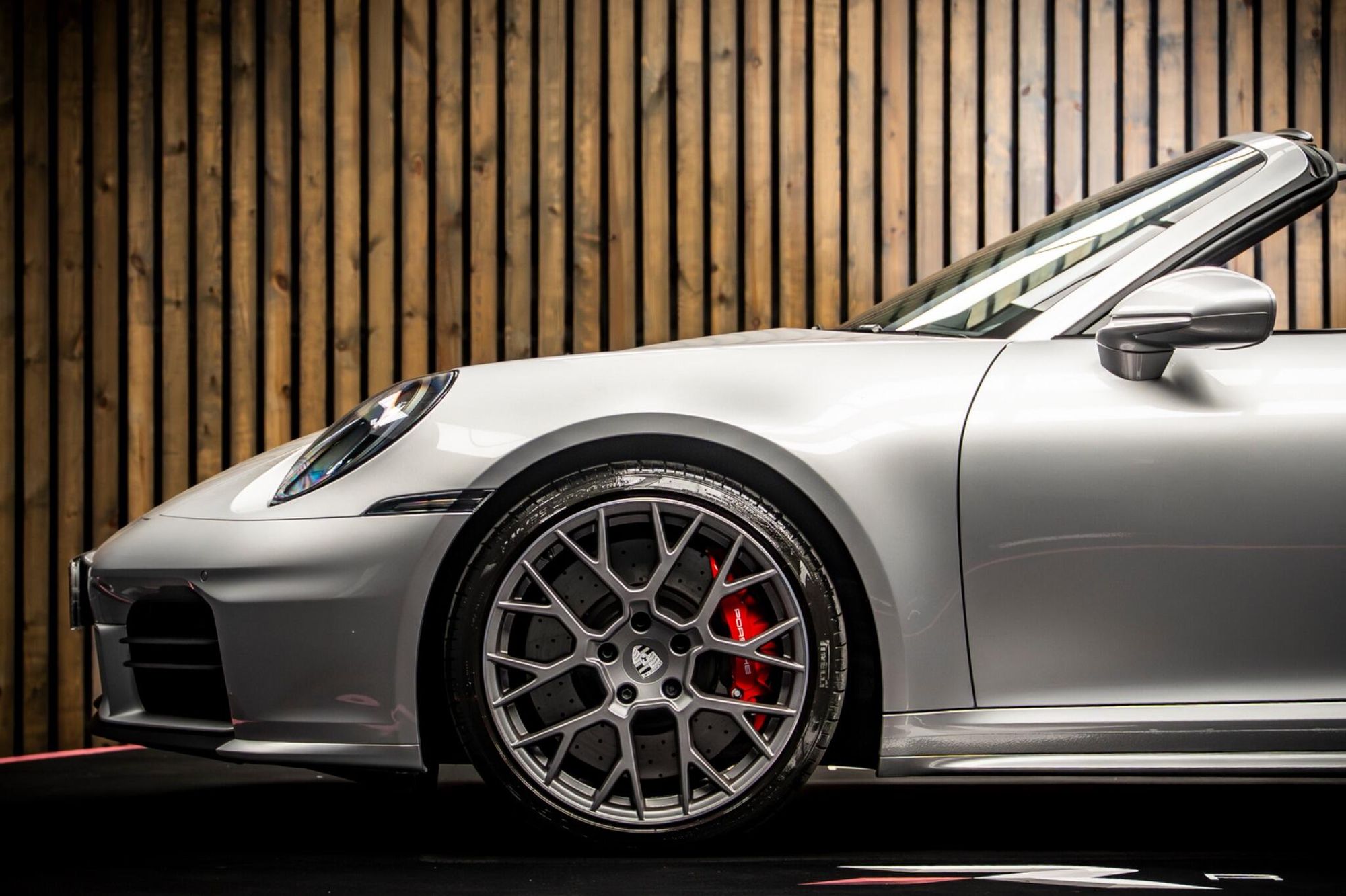PORSCHE 911 [992] TARGA 4 S 2dr PDK for sale UK - Slide 9