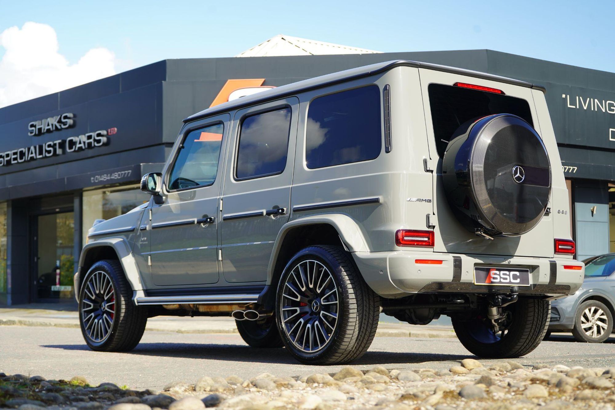 MERCEDES-BENZ G CLASS AMG STATION WAGON SPECIAL EDITIONS G63 Carbon Edition 5dr 9G-Tronic for sale UK - Slide 2