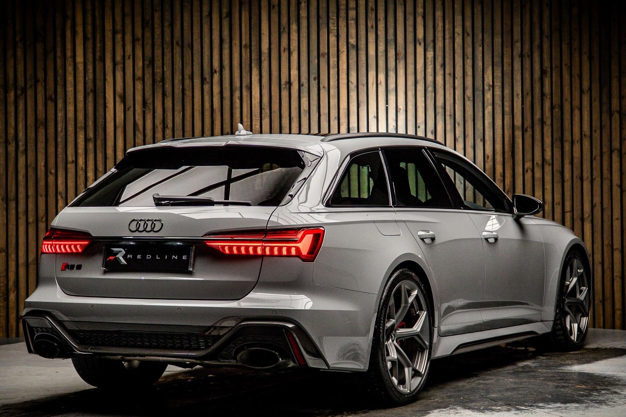 AUDI RS6 RS 6 AVANT RS 6 TFSI Quattro Performance 5dr Tiptronic for sale UK - Slide 4
