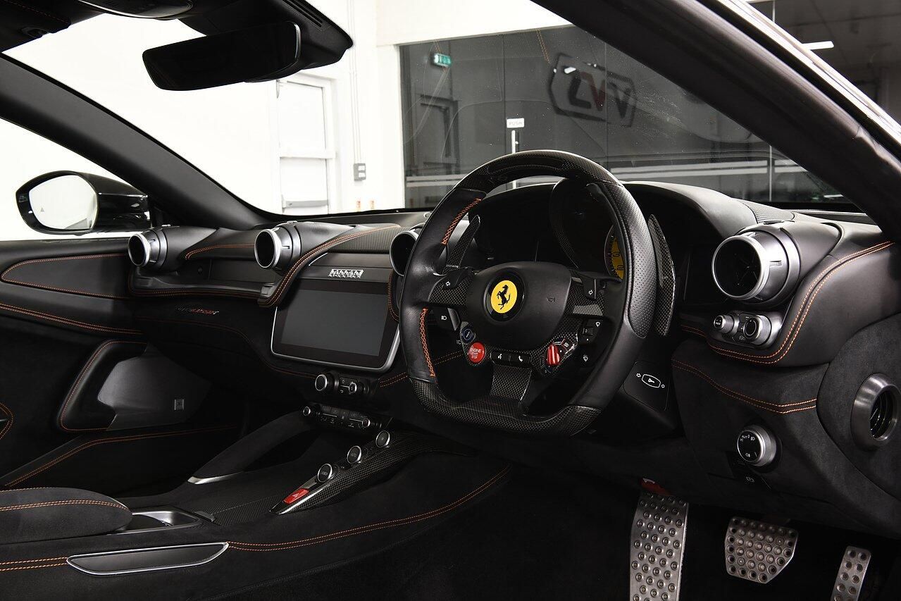 FERRARI GTC4 LUSSO COUPE T 2dr Auto for sale UK - Slide 4