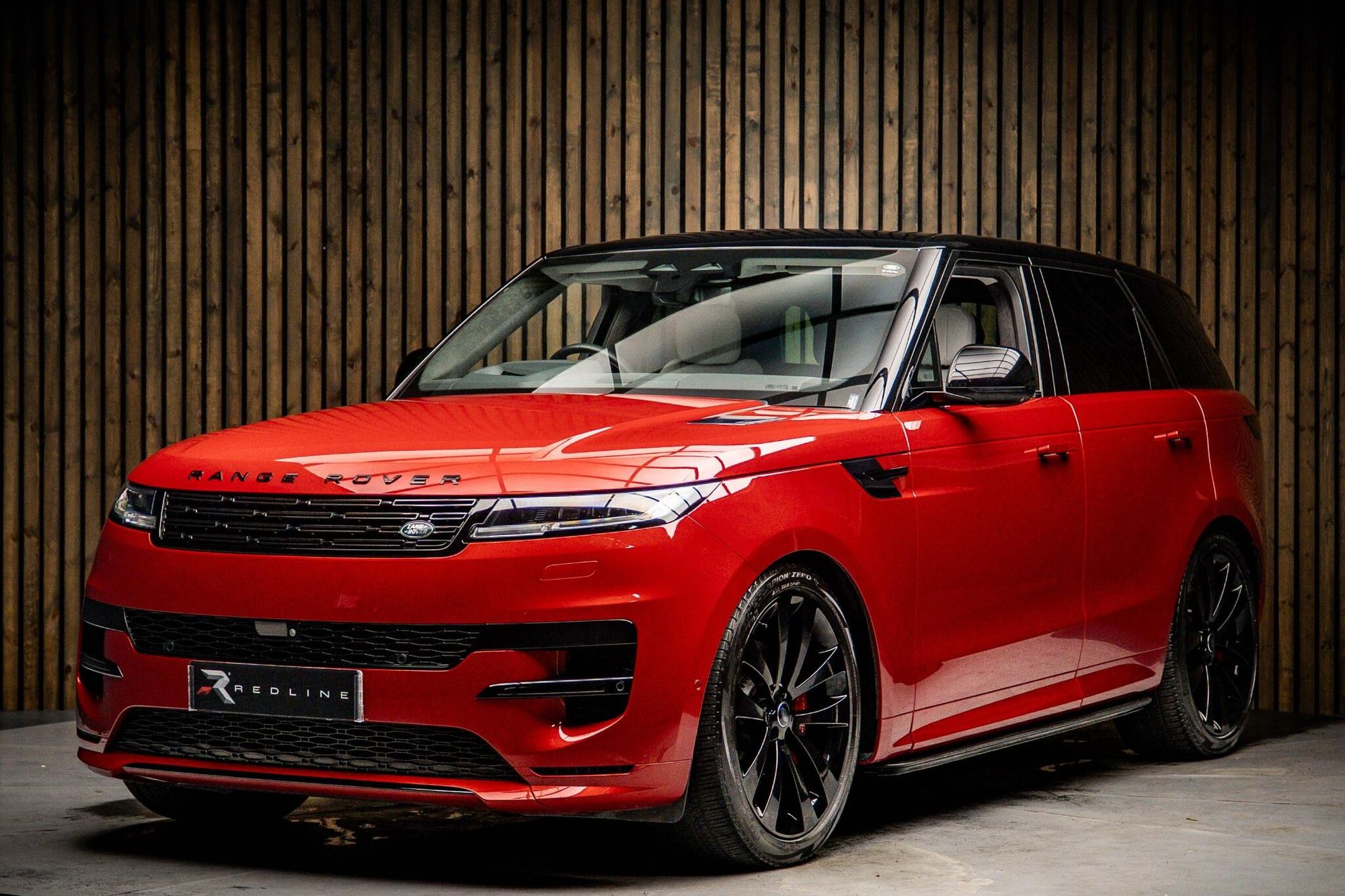 LAND ROVER RANGE ROVER SPORT DIESEL ESTATE 3.0 D350 First Edition 5dr Auto for sale UK - Slide 8