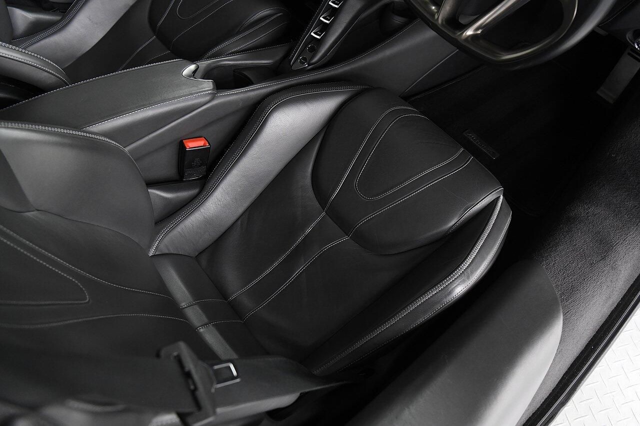 MCLAREN 720 S COUPE V8 2dr SSG Auto for sale UK - Slide 9