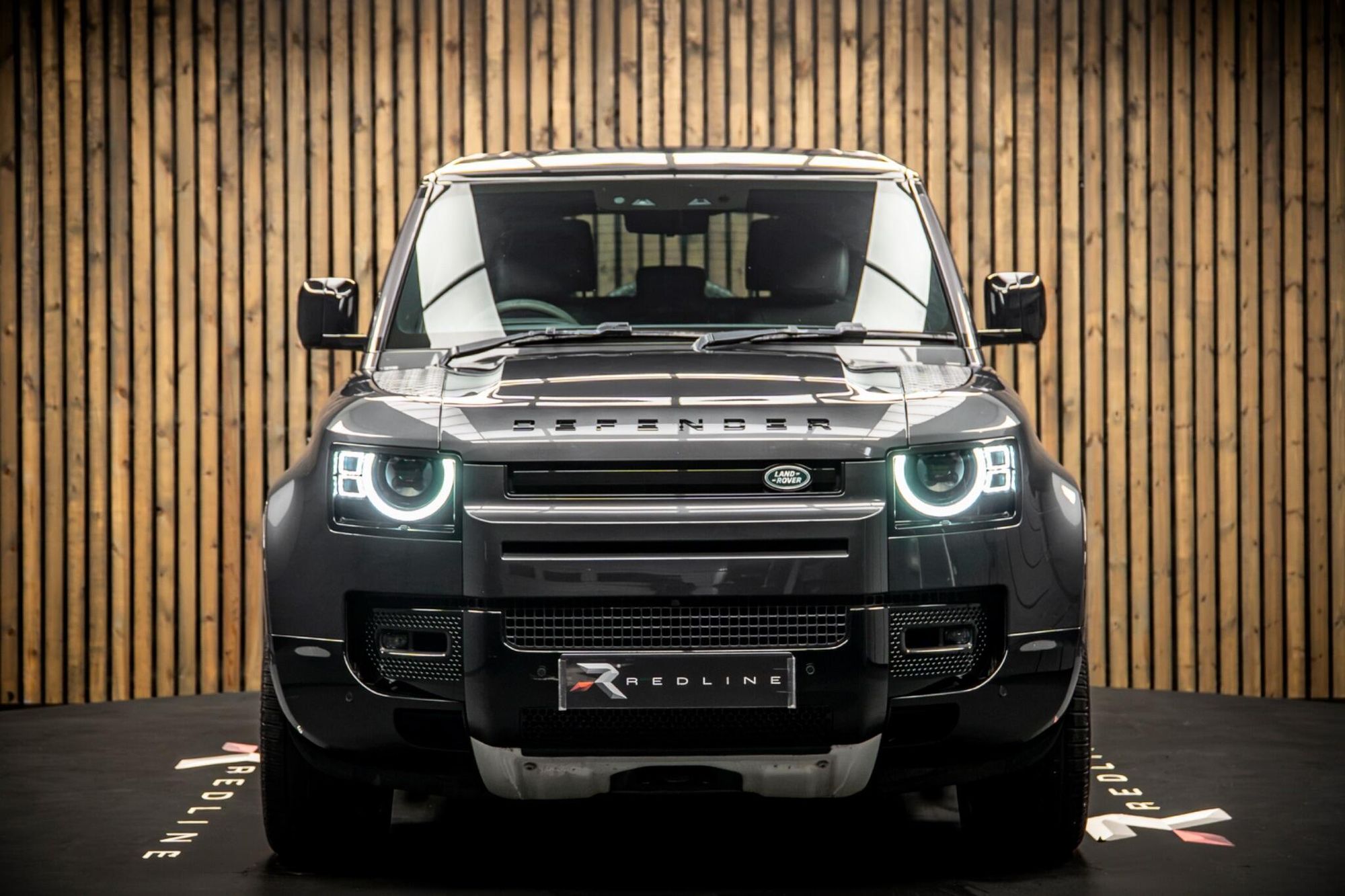 LAND ROVER DEFENDER ESTATE 5.0 P525 V8 90 3dr Auto for sale UK - Slide 5