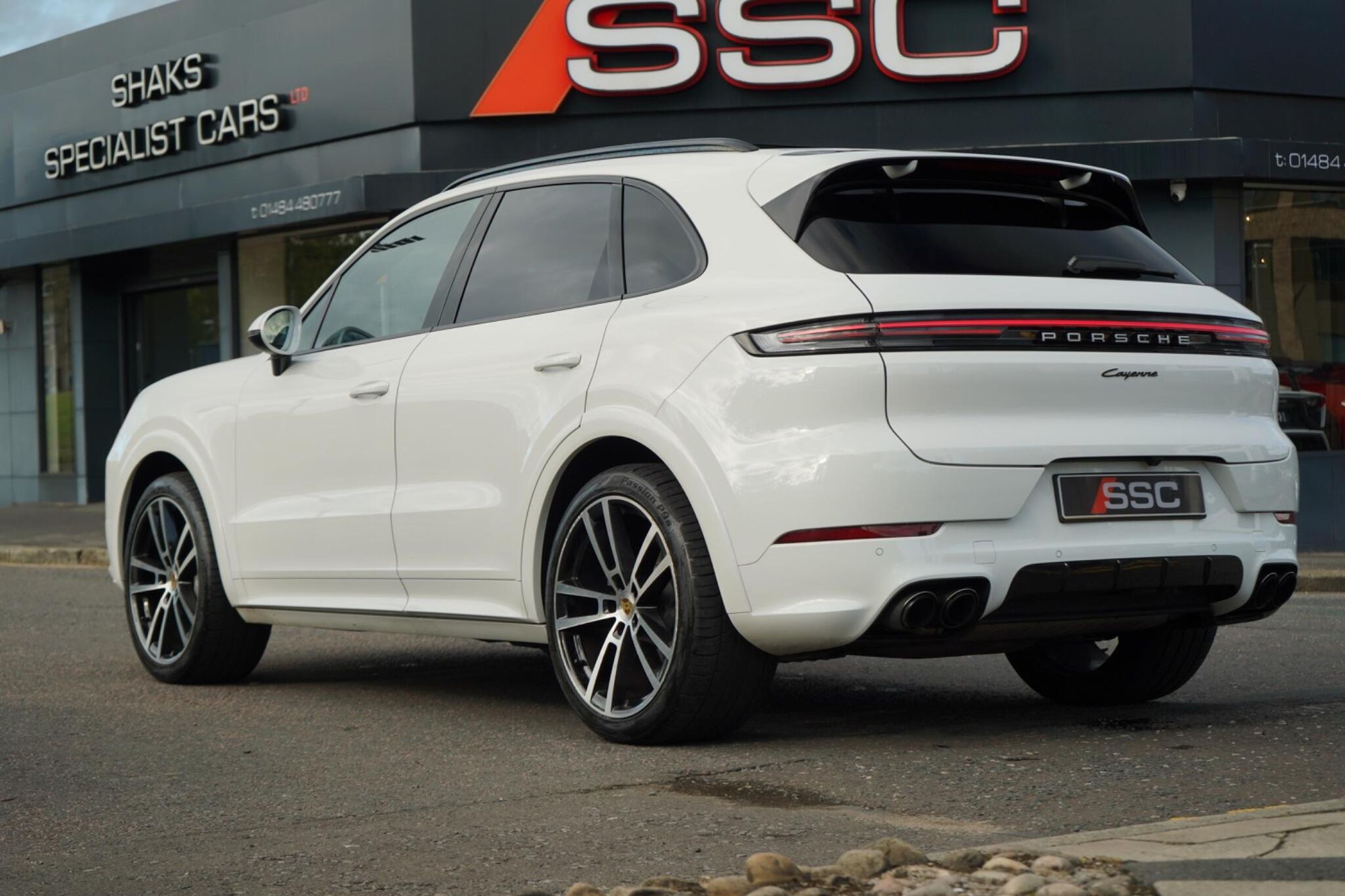 Porsche Cayenne 3.0 V6 Black Edition Tiptronic S 5 Door Auto for sale UK - Slide 8
