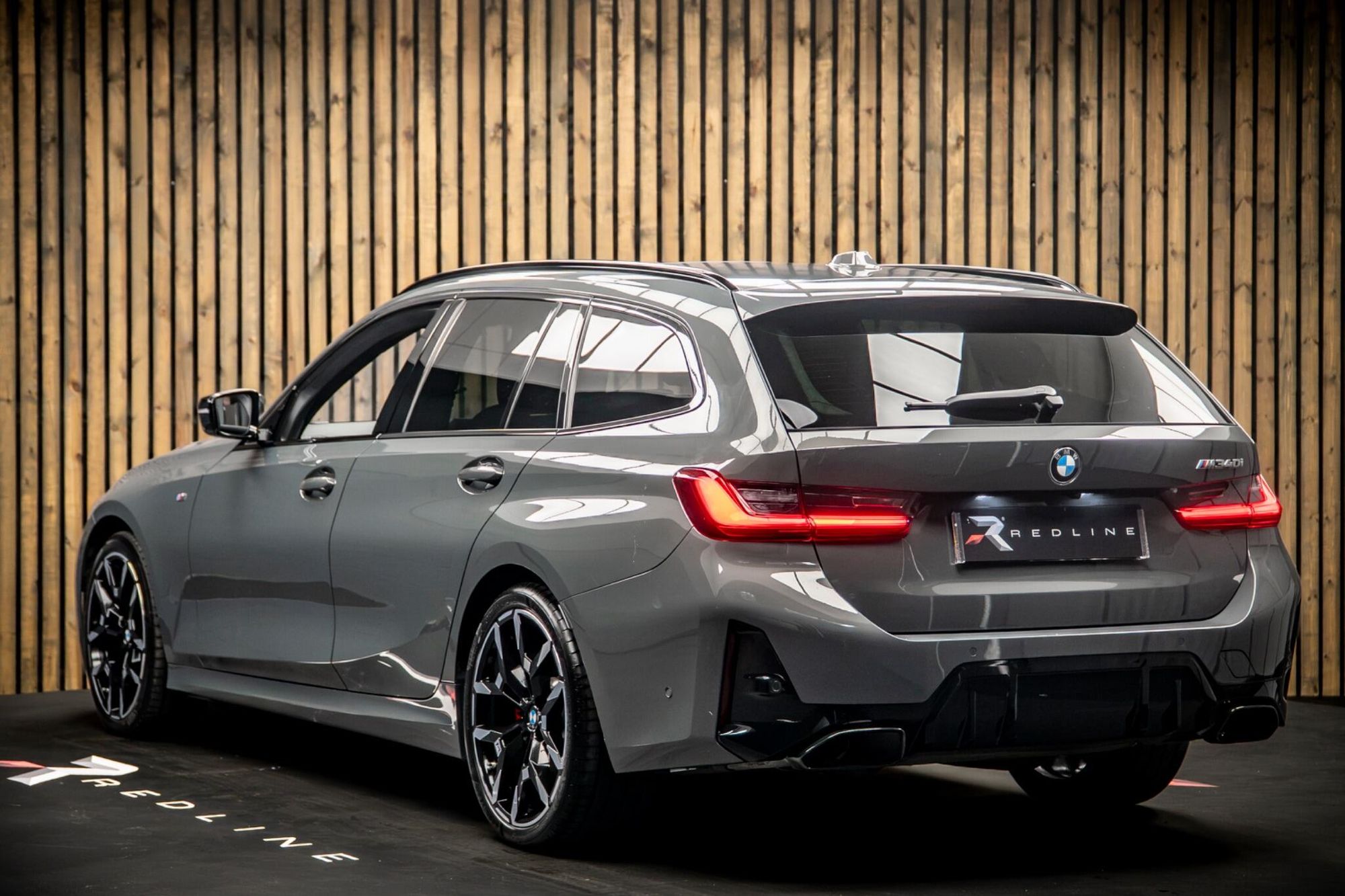 BMW 3 SERIES TOURING M340i xDrive MHT 5dr Step Auto for sale UK - Slide 3