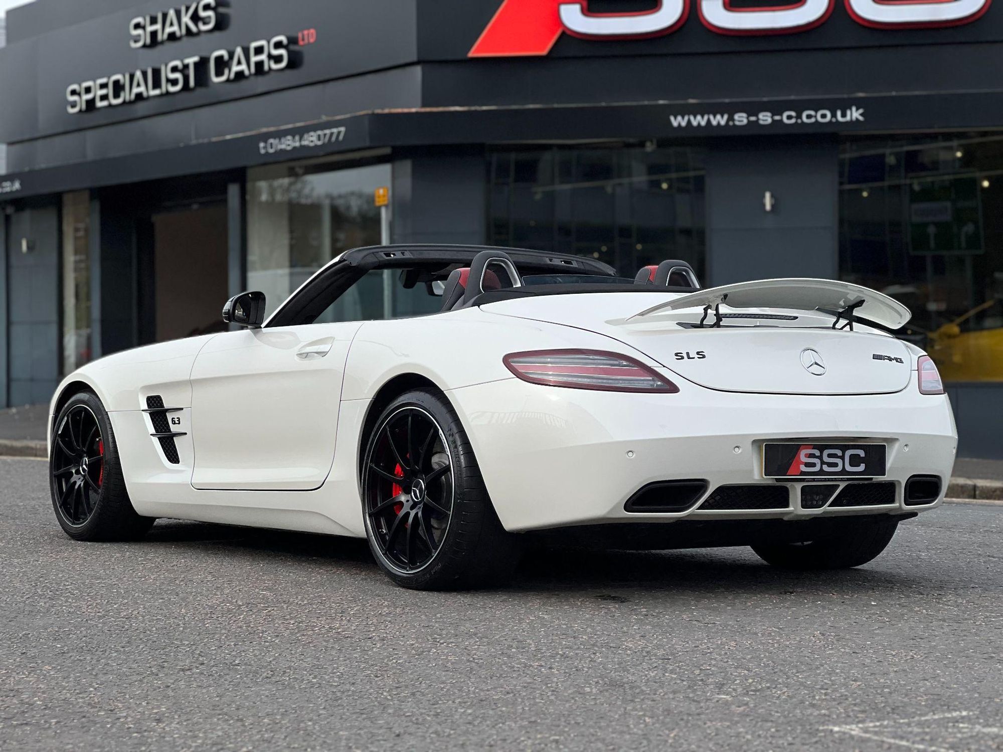 MERCEDES-BENZ SLS AMG ROADSTER SLS 63 2dr Auto for sale UK - Slide 2