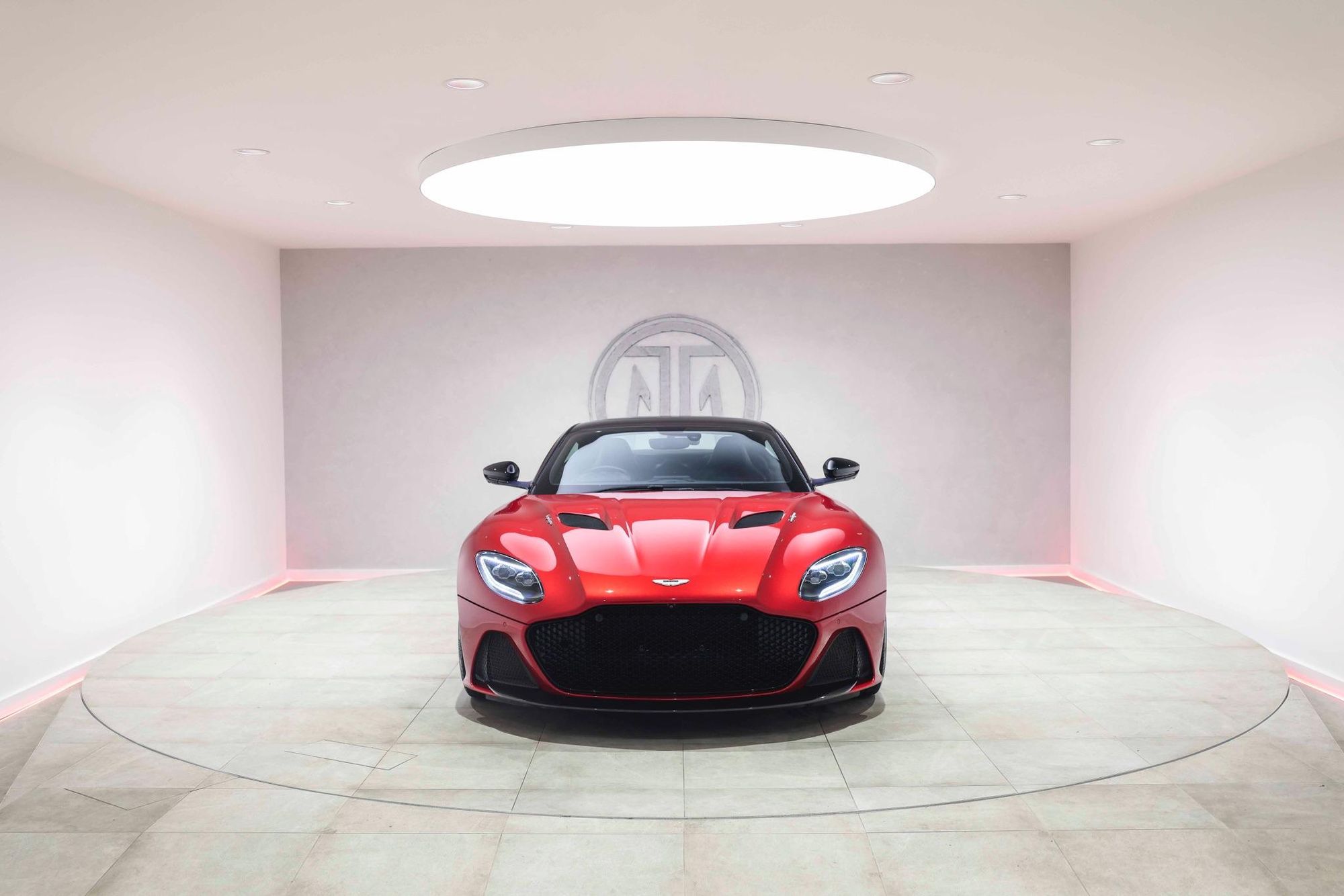 ASTON MARTIN DBS COUPE V12 Superleggera 2dr Touchtronic Auto for sale UK - Slide 6