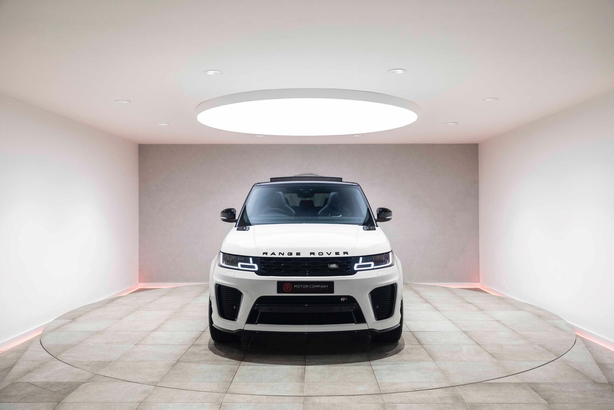 LAND ROVER RANGE ROVER SPORT ESTATE 5.0 P575 S/C SVR 5dr Auto for sale UK - Slide 9