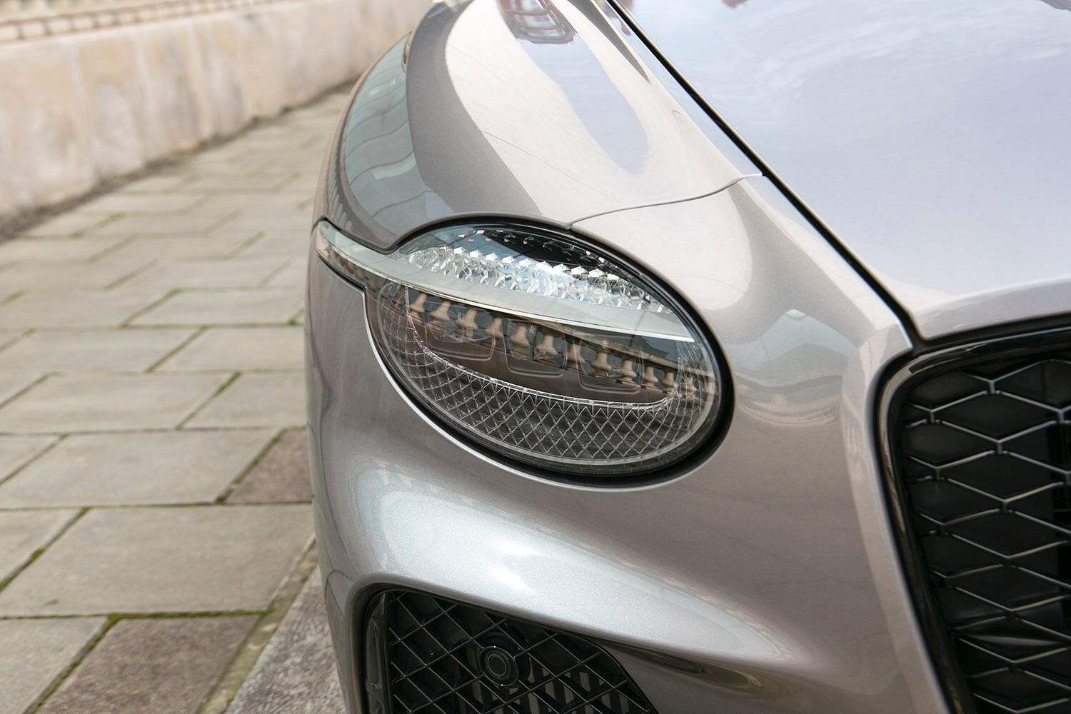 BENTLEY CONTINENTAL GTC CONVERTIBLE 4.0 V8 Hybrid Black Edition 2dr Auto for sale UK - Slide 6