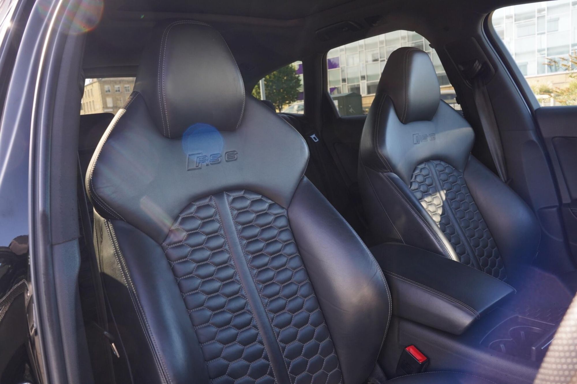 AUDI RS6 AVANT 4.0T FSI V8 Bi-Turbo RS6 Quattro 5dr Tip Auto for sale UK - Slide 3