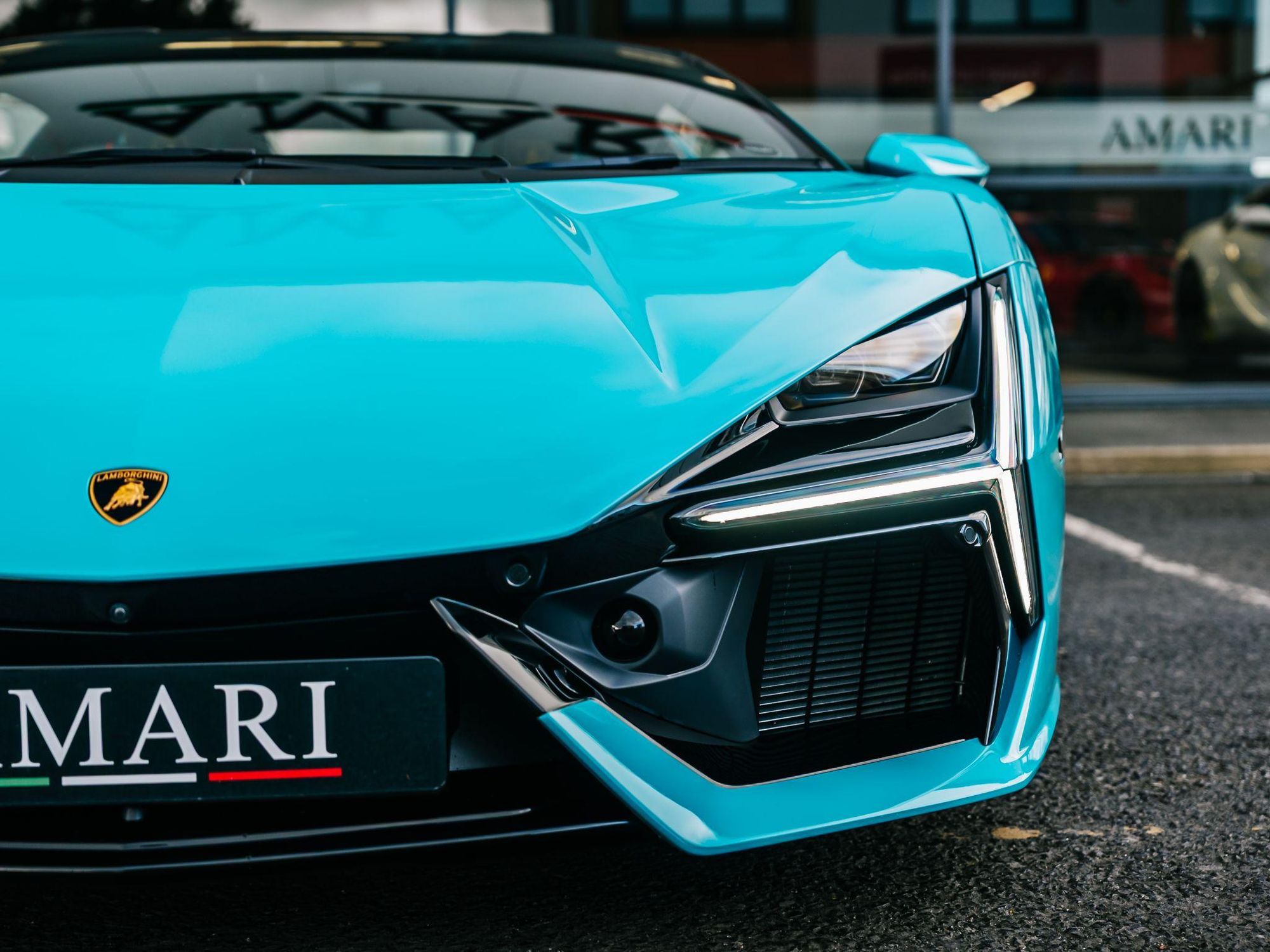 LAMBORGHINI REVUELTO COUPE 6.5 V12 1015 PHEV 2dr DCT for sale UK - Slide 9