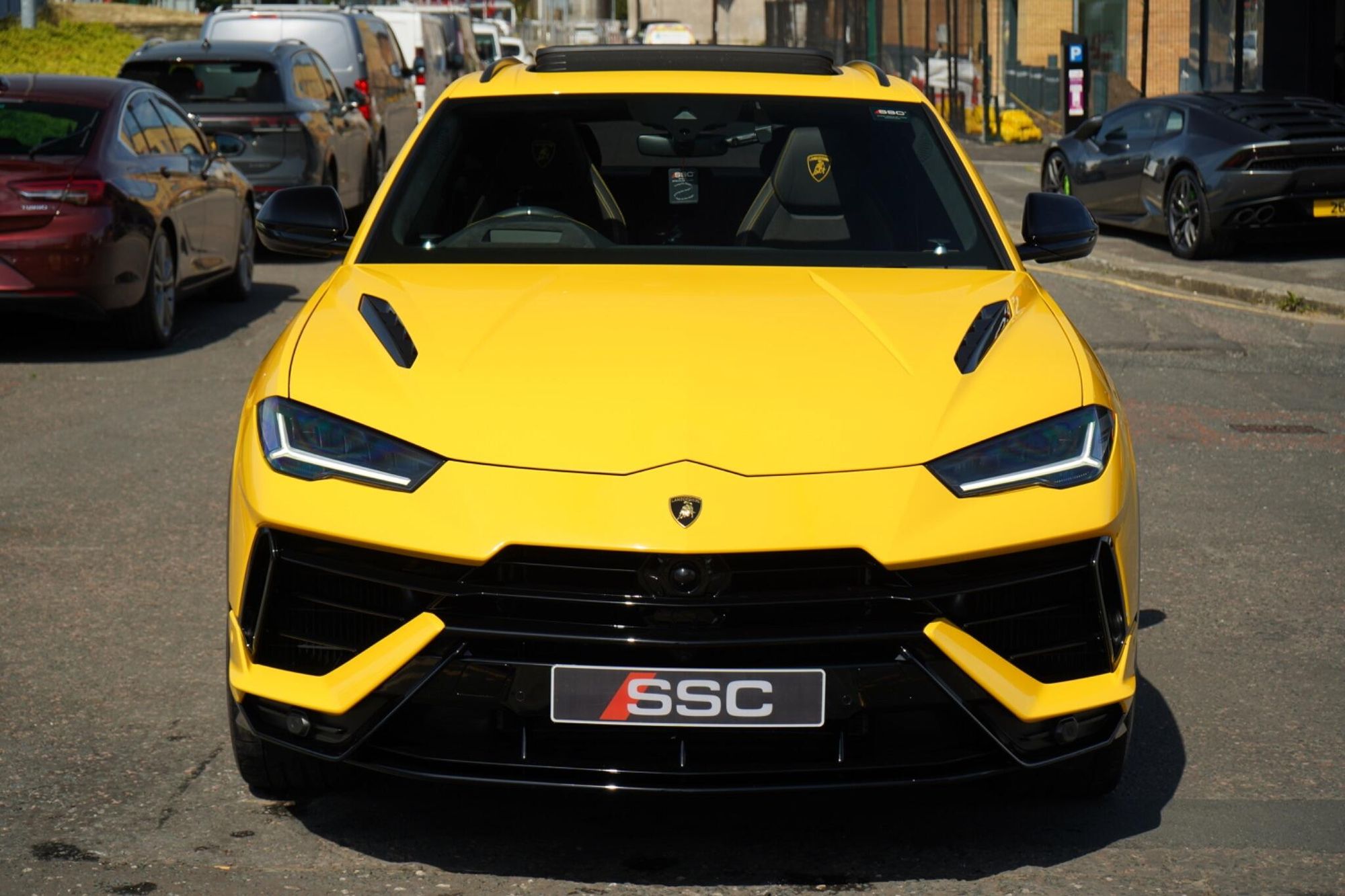 LAMBORGHINI URUS ESTATE 4.0T FSI V8 S 5dr Auto for sale UK - Slide 6