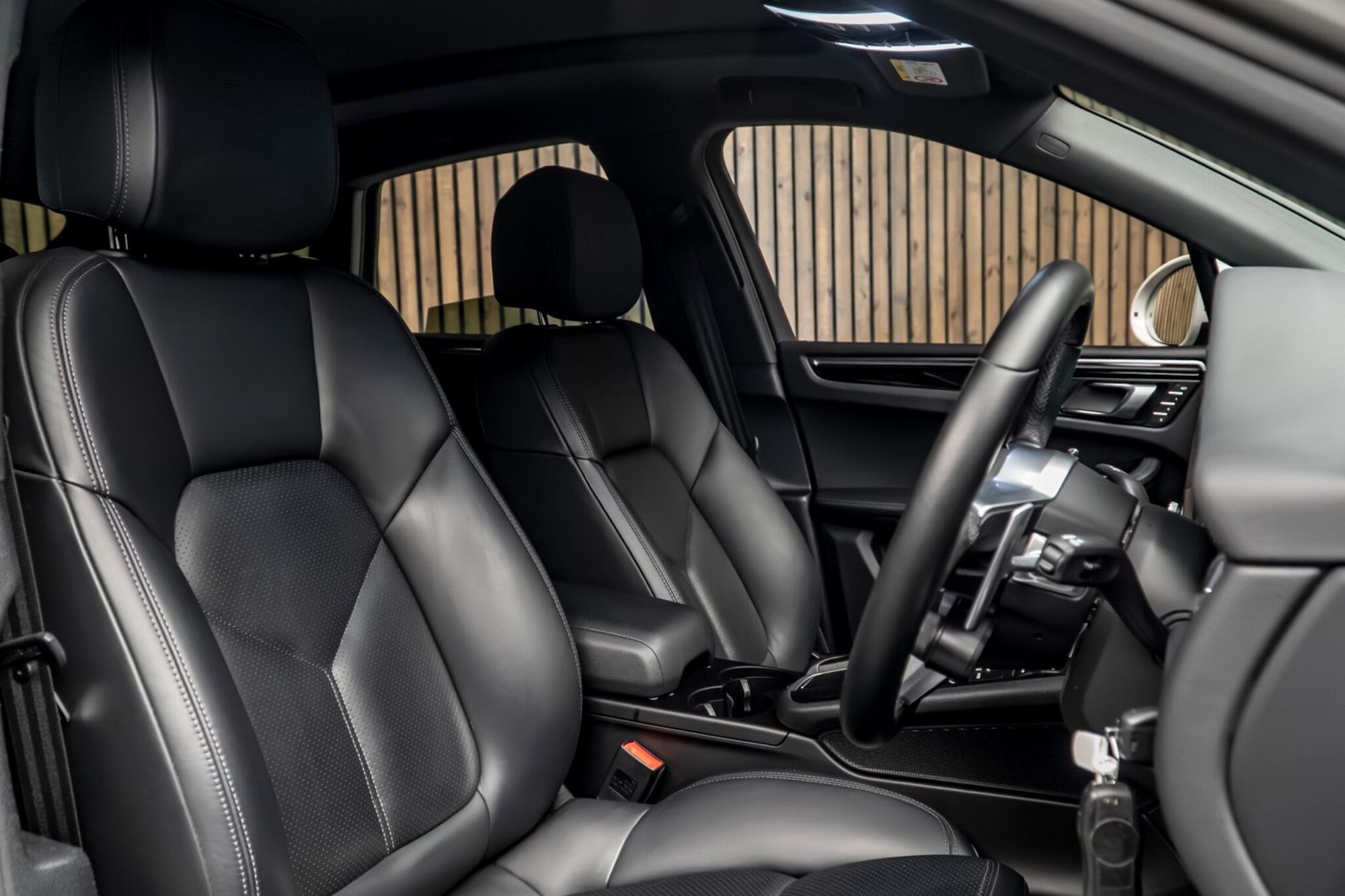 PORSCHE MACAN ESTATE S 5dr PDK for sale UK - Slide 2