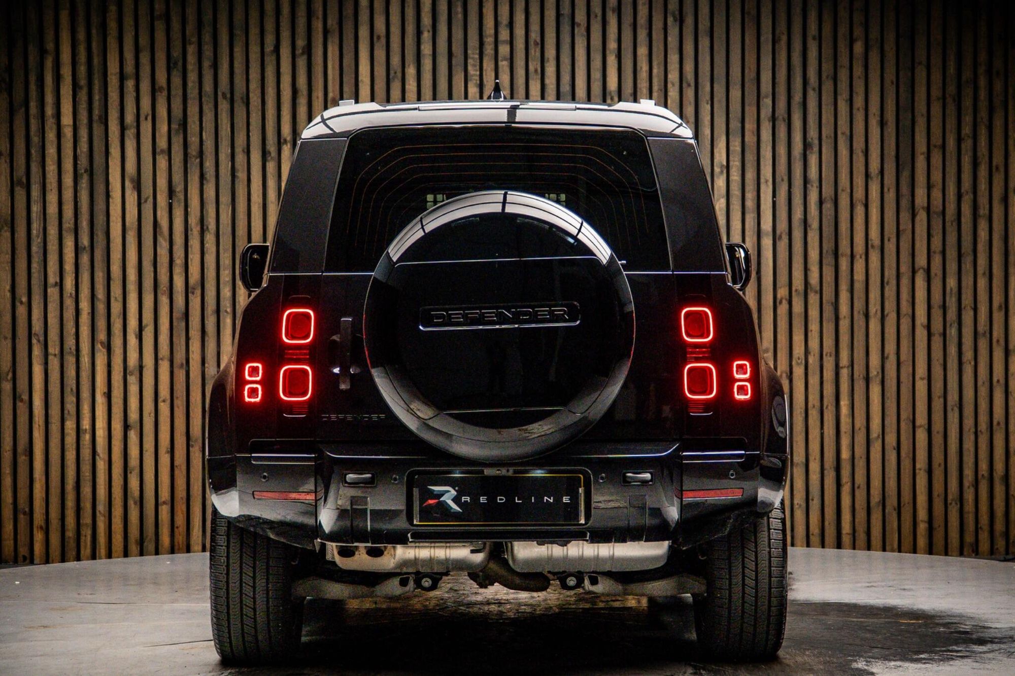 LAND ROVER DEFENDER 90 DIESEL 3.0 D350 Hard Top X-Dynamic HSE Auto for sale UK - Slide 6