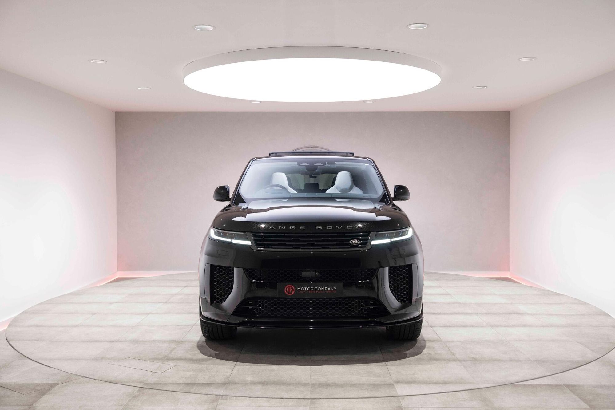 LAND ROVER RANGE ROVER SPORT ESTATE SPECIAL EDITIONS 4.4 P635 V8 SV Edition One 5dr Auto [Gloss] for sale UK - Slide 7