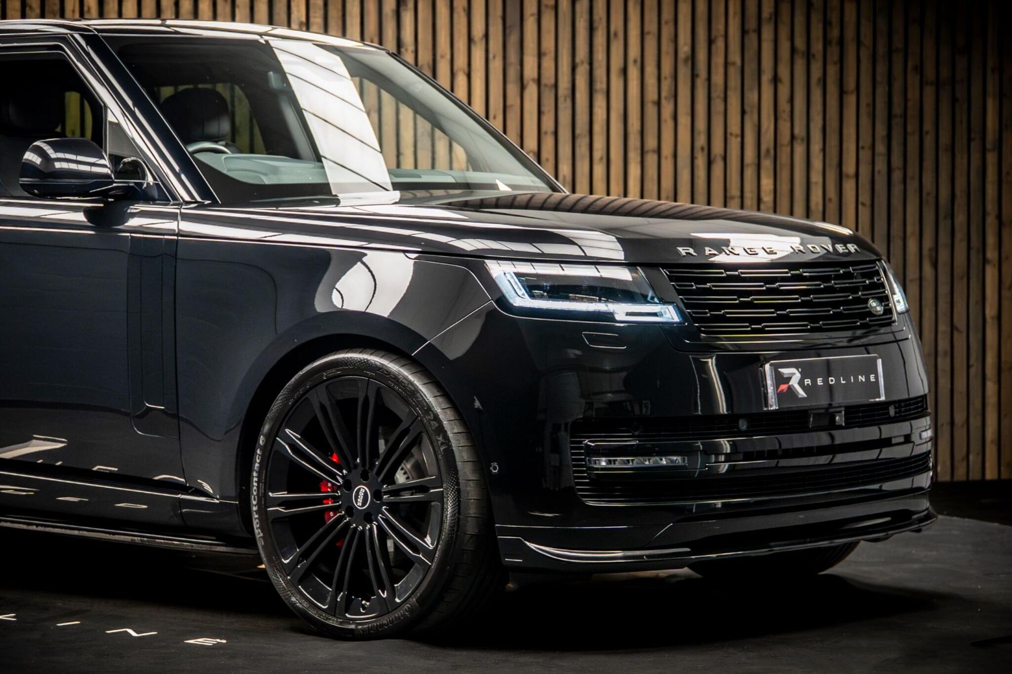 LAND ROVER RANGE ROVER DIESEL ESTATE 3.0 D300 HSE 4dr Auto for sale UK - Slide 10
