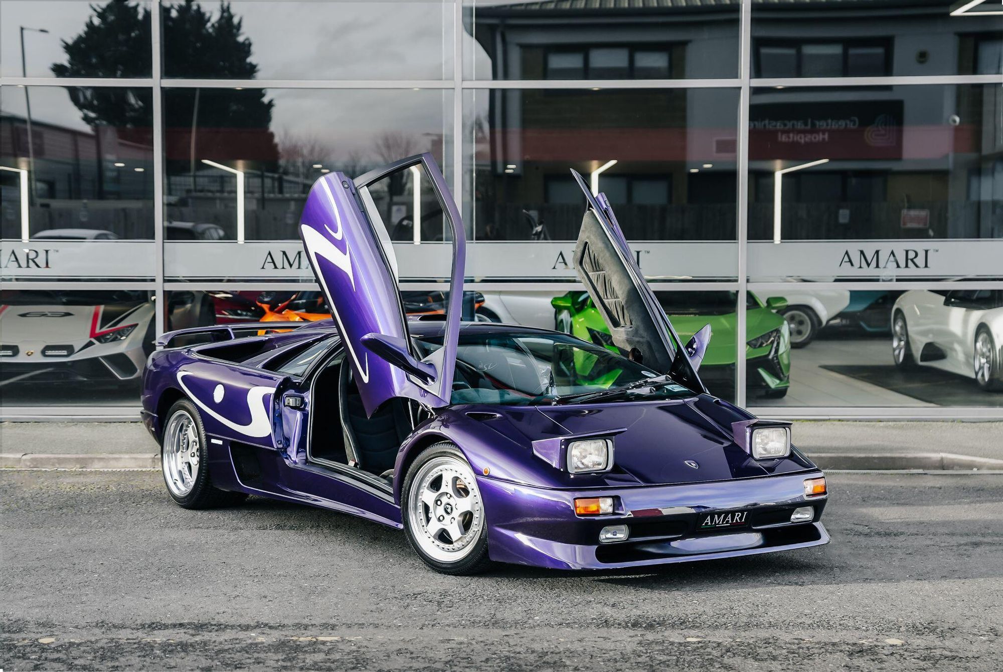 LAMBORGHINI DIABLO SV Coupe 2dr for sale UK - Slide 3