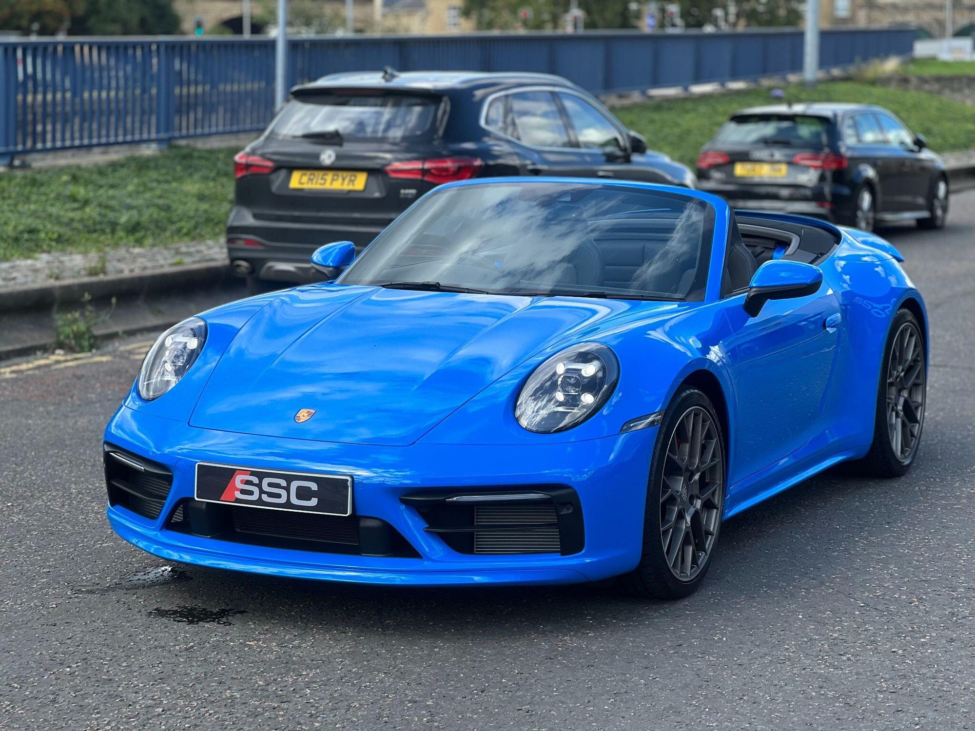 PORSCHE 911 [992] CARRERA 4 CABRIOLET S 2dr PDK for sale UK - Slide 9