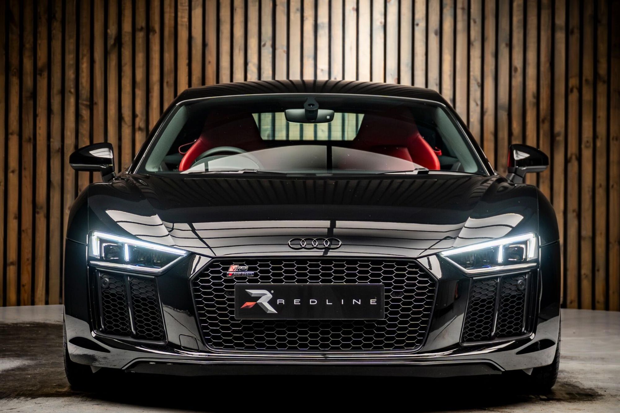 AUDI R8 COUPE 5.2 FSI V10 Quattro 2dr S Tronic for sale UK - Slide 5