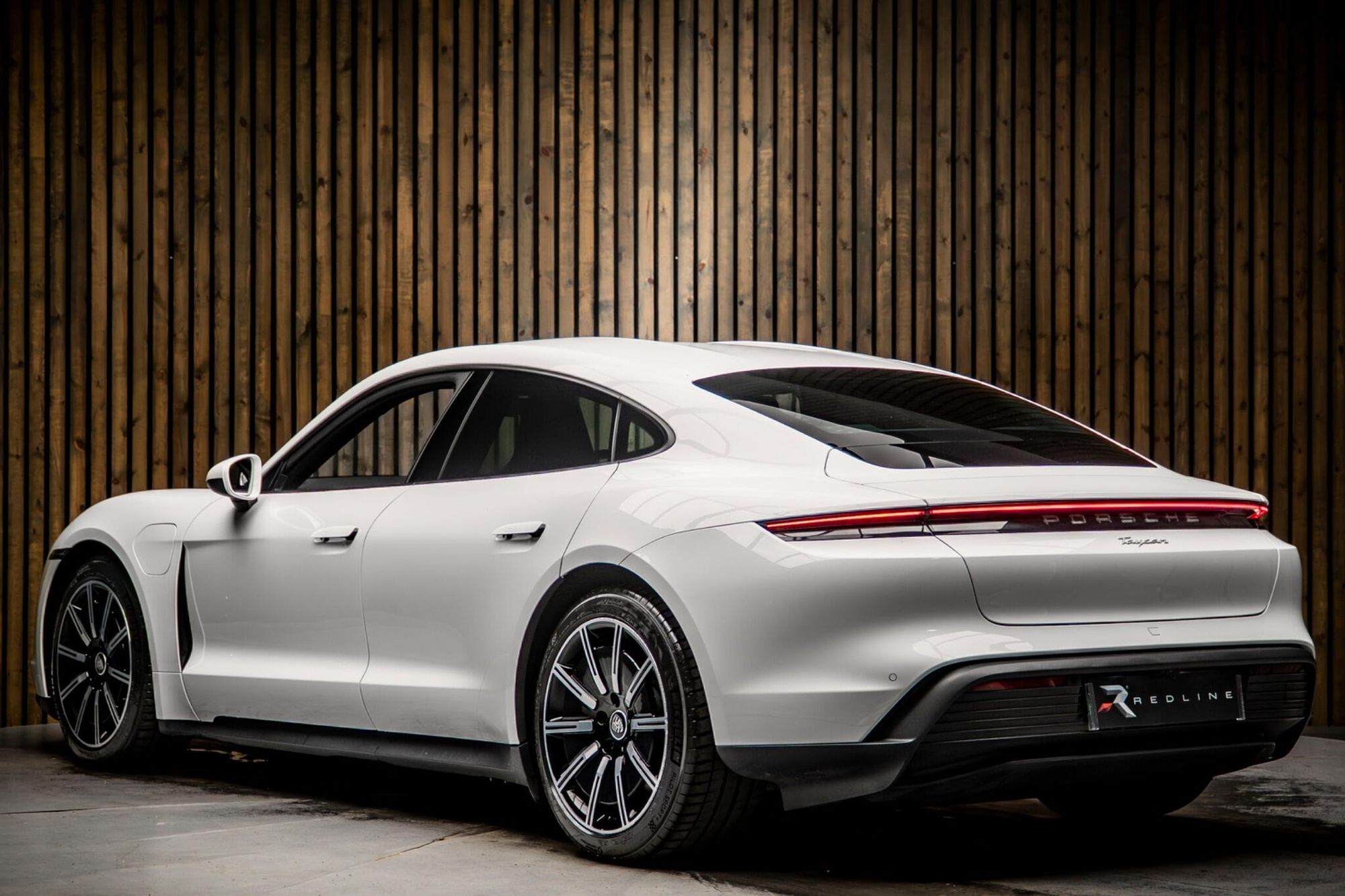 PORSCHE TAYCAN SALOON 300kW 79kWh 4dr RWD Auto [22kW] for sale UK - Slide 3