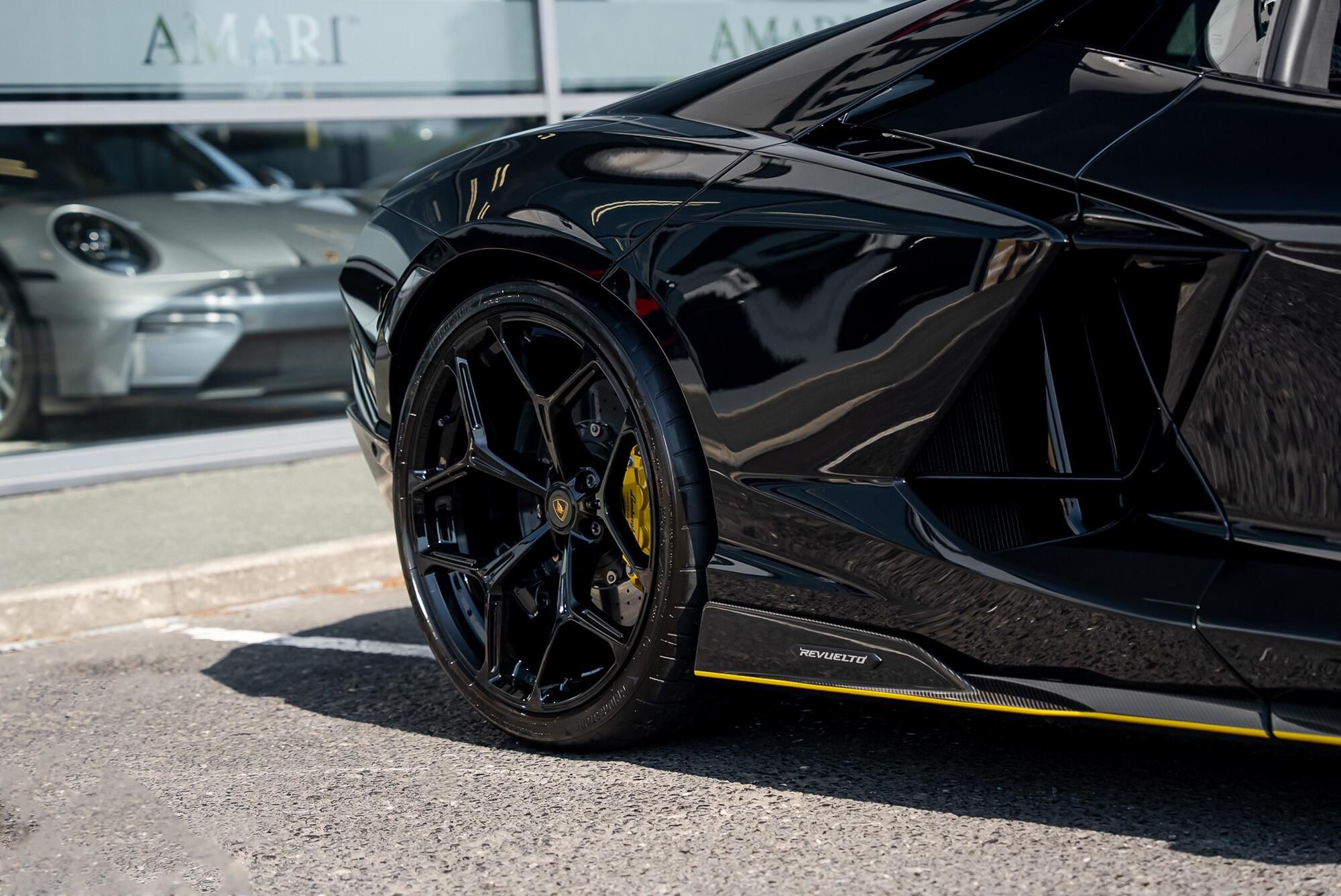 LAMBORGHINI REVUELTO COUPE 6.5 V12 1015 PHEV 2dr DCT for sale UK - Slide 7