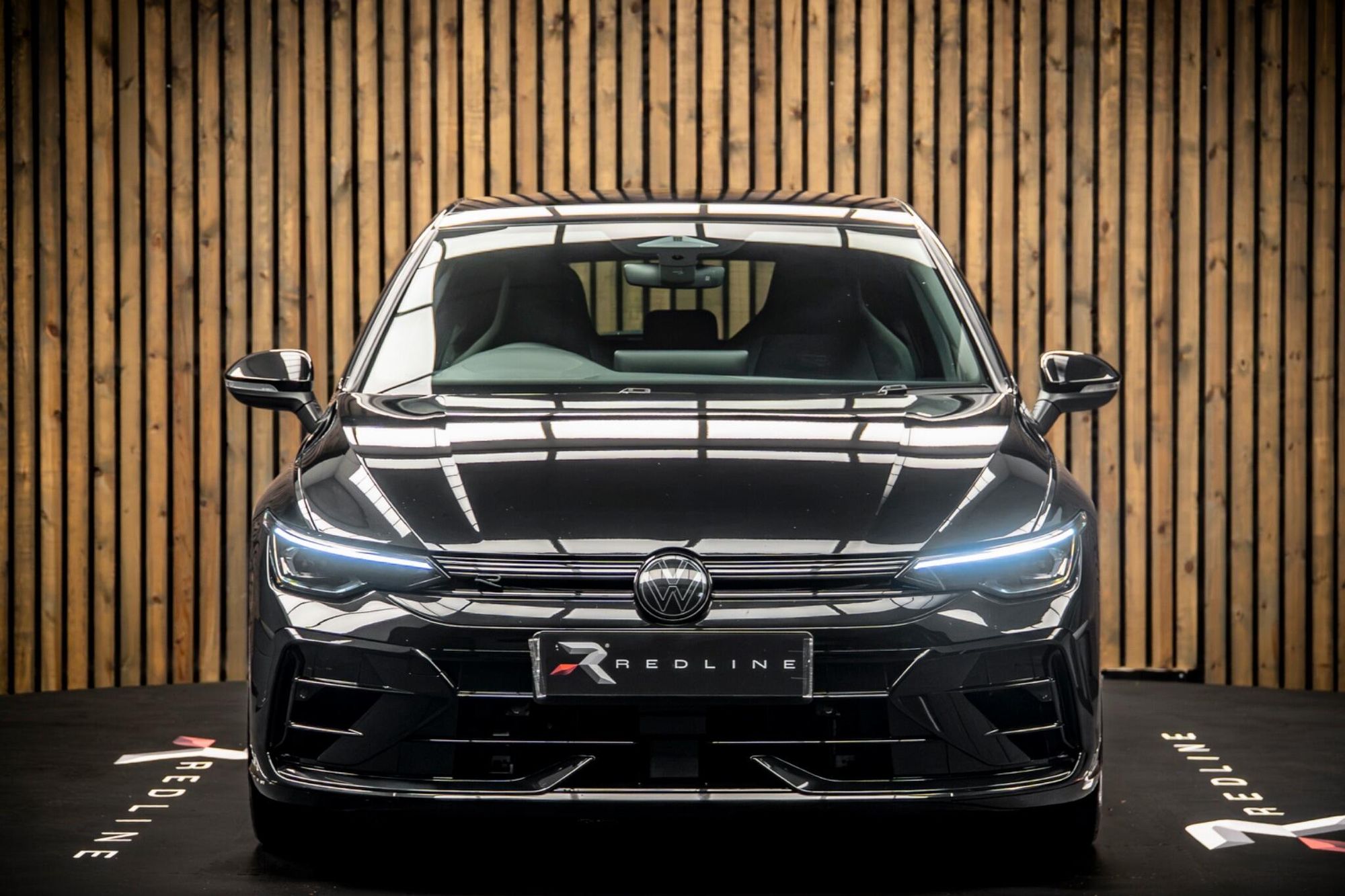 VOLKSWAGEN GOLF HATCHBACK 2.0 TSI 333 R Black Edition 4Motion 5dr DSG for sale UK - Slide 5
