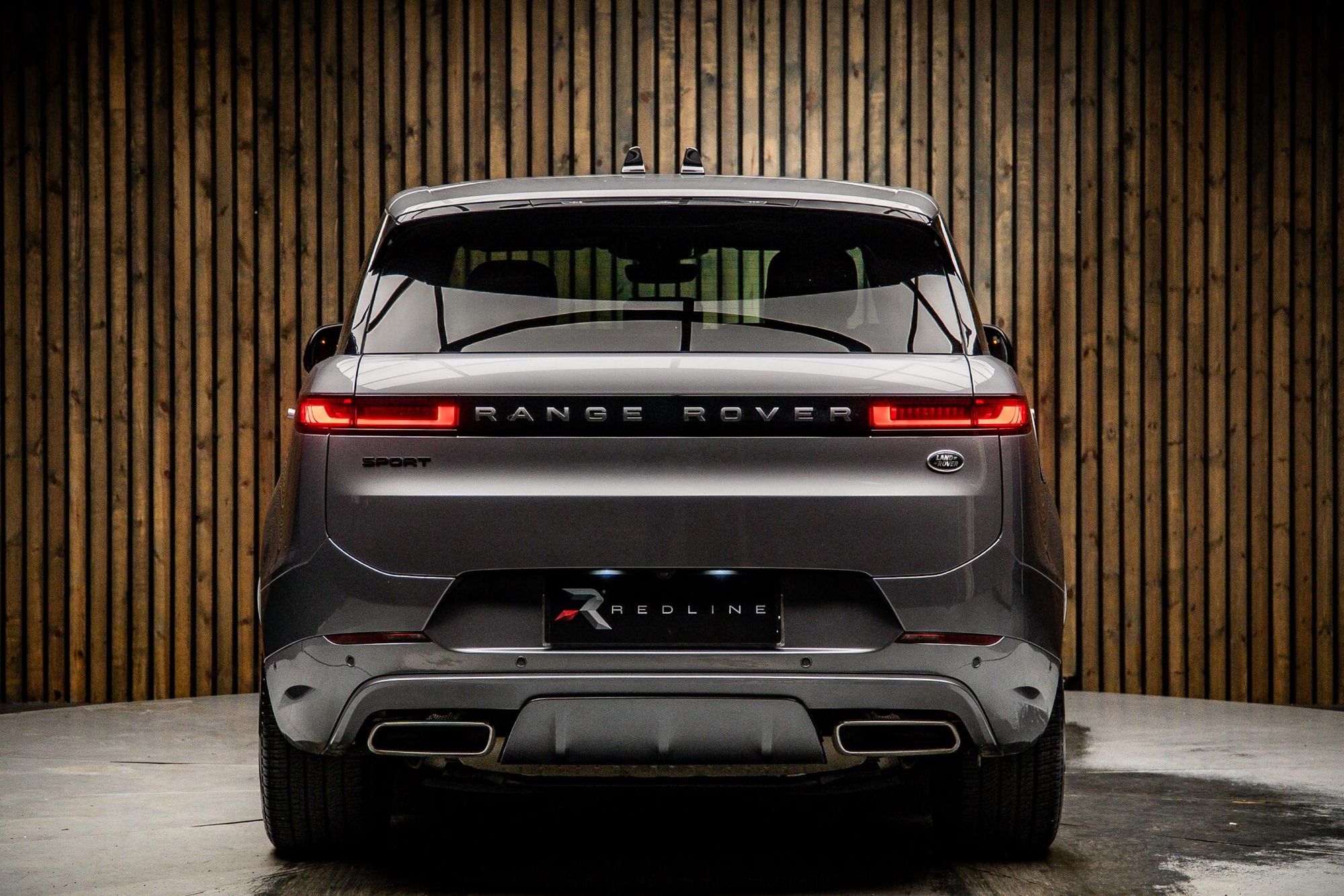 LAND ROVER RANGE ROVER SPORT ESTATE 3.0 P400 Dynamic SE 5dr Auto for sale UK - Slide 6