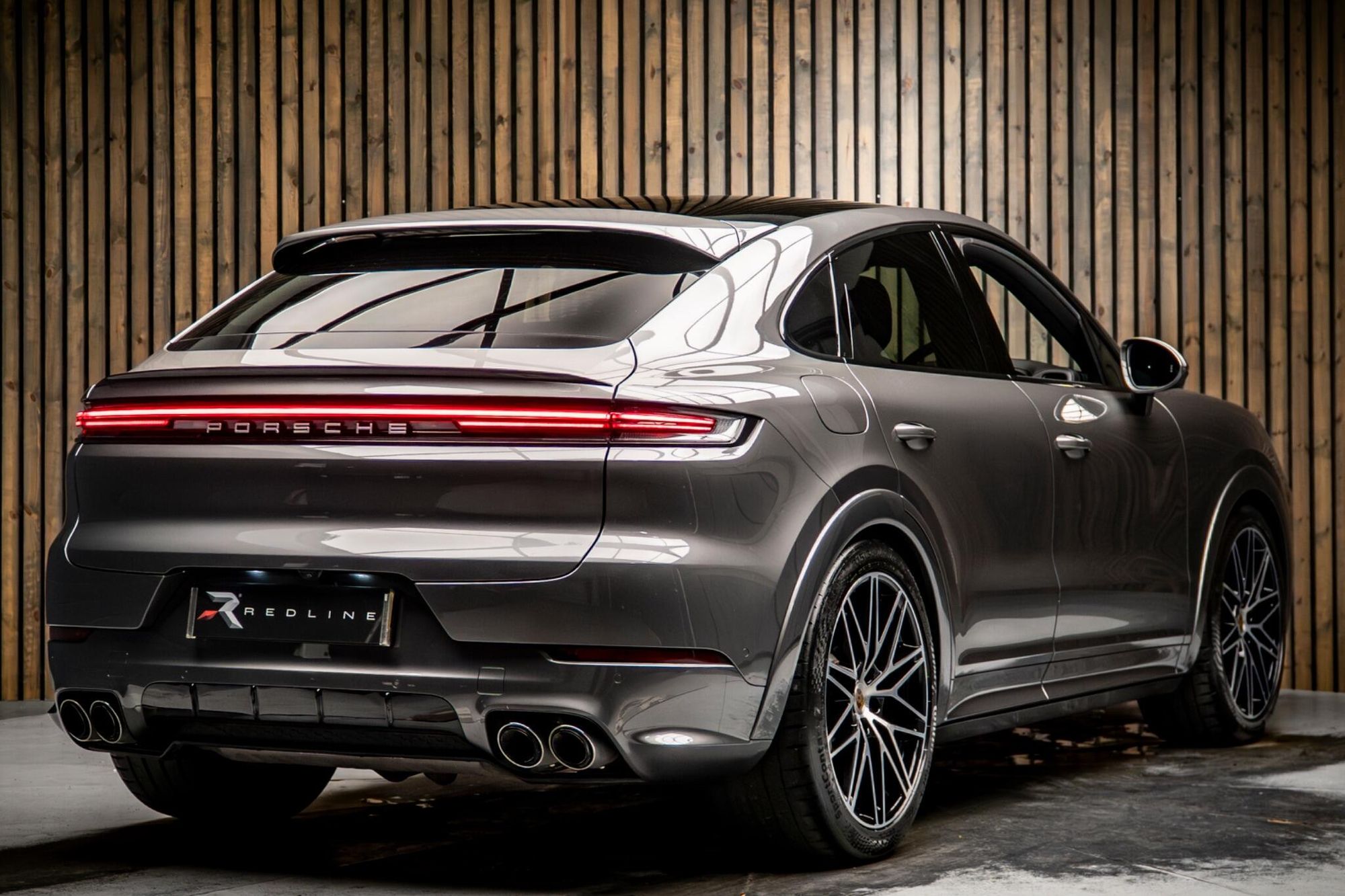 Porsche Cayenne Coupe 3.0 V6 Black Edition 353 Tiptronic S 5 Door Auto for sale UK - Slide 4