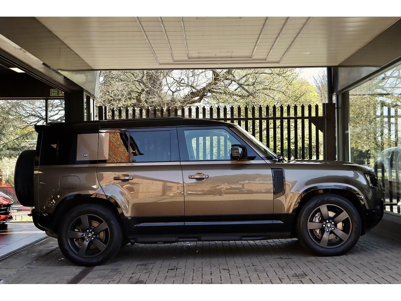 LAND ROVER DEFENDER DIESEL ESTATE 3.0 D300 X-Dynamic HSE 110 5dr Auto for sale UK - Slide 4