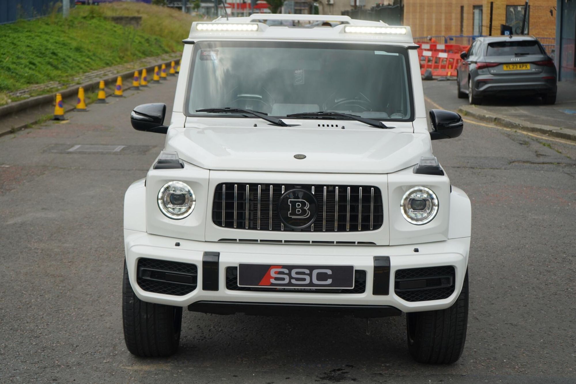 SUZUKI JIMNY ESTATE 1.5 SZ5 ALLGRIP Auto 3dr for sale UK - Slide 6