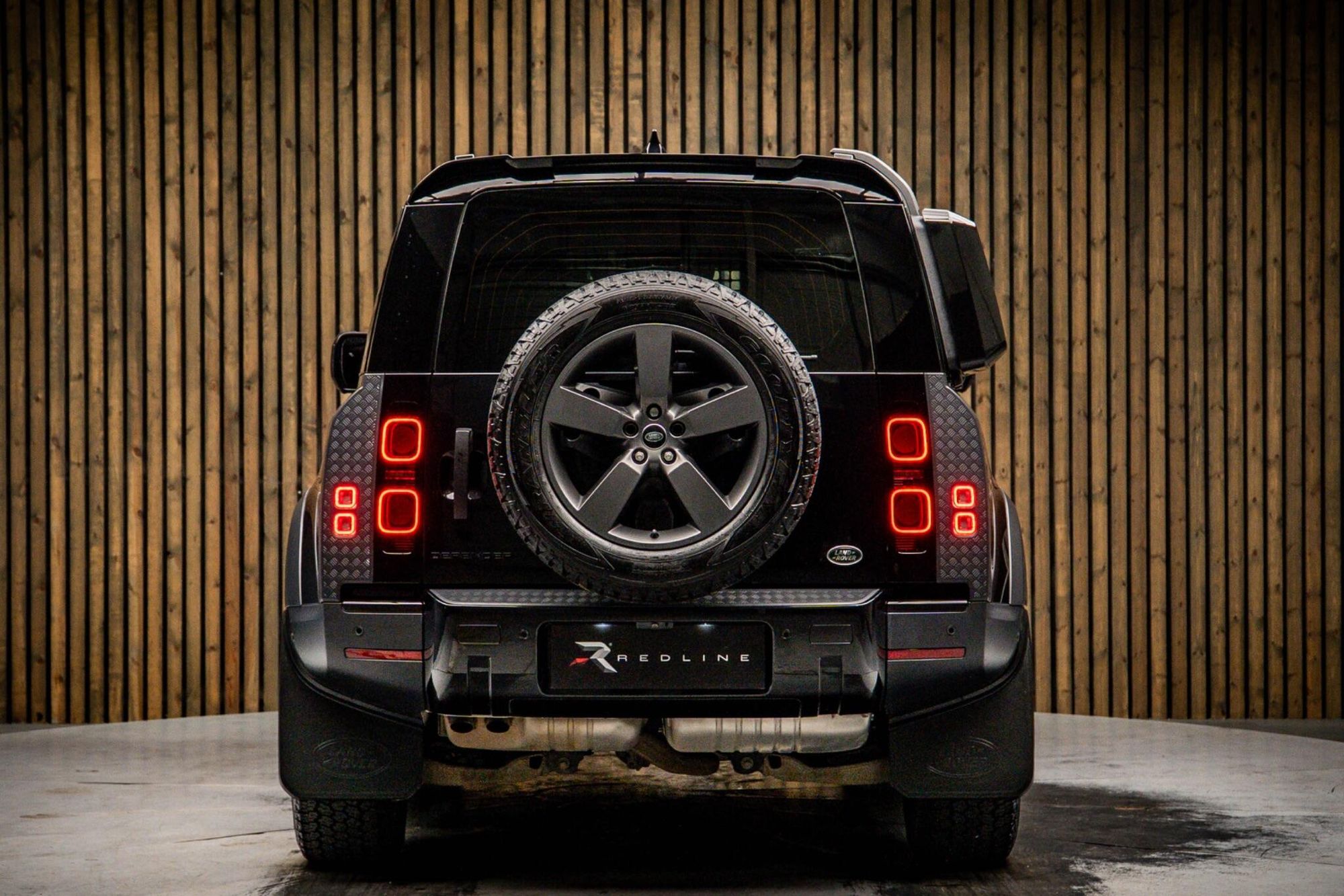 LAND ROVER DEFENDER 90 DIESEL 3.0 D250 Hard Top Auto for sale UK - Slide 6