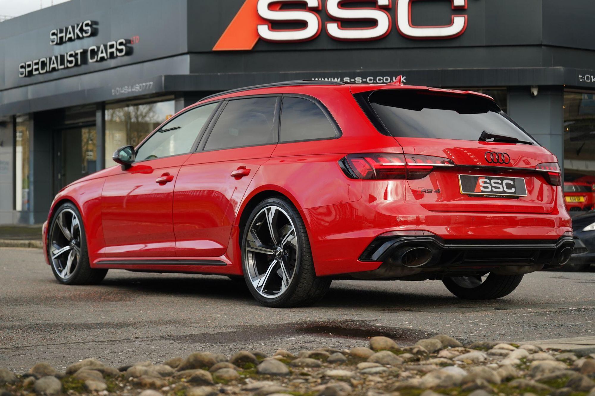 AUDI RS4 RS 4 AVANT RS 4 TFSI Quattro 5dr Tiptronic for sale UK - Slide 2