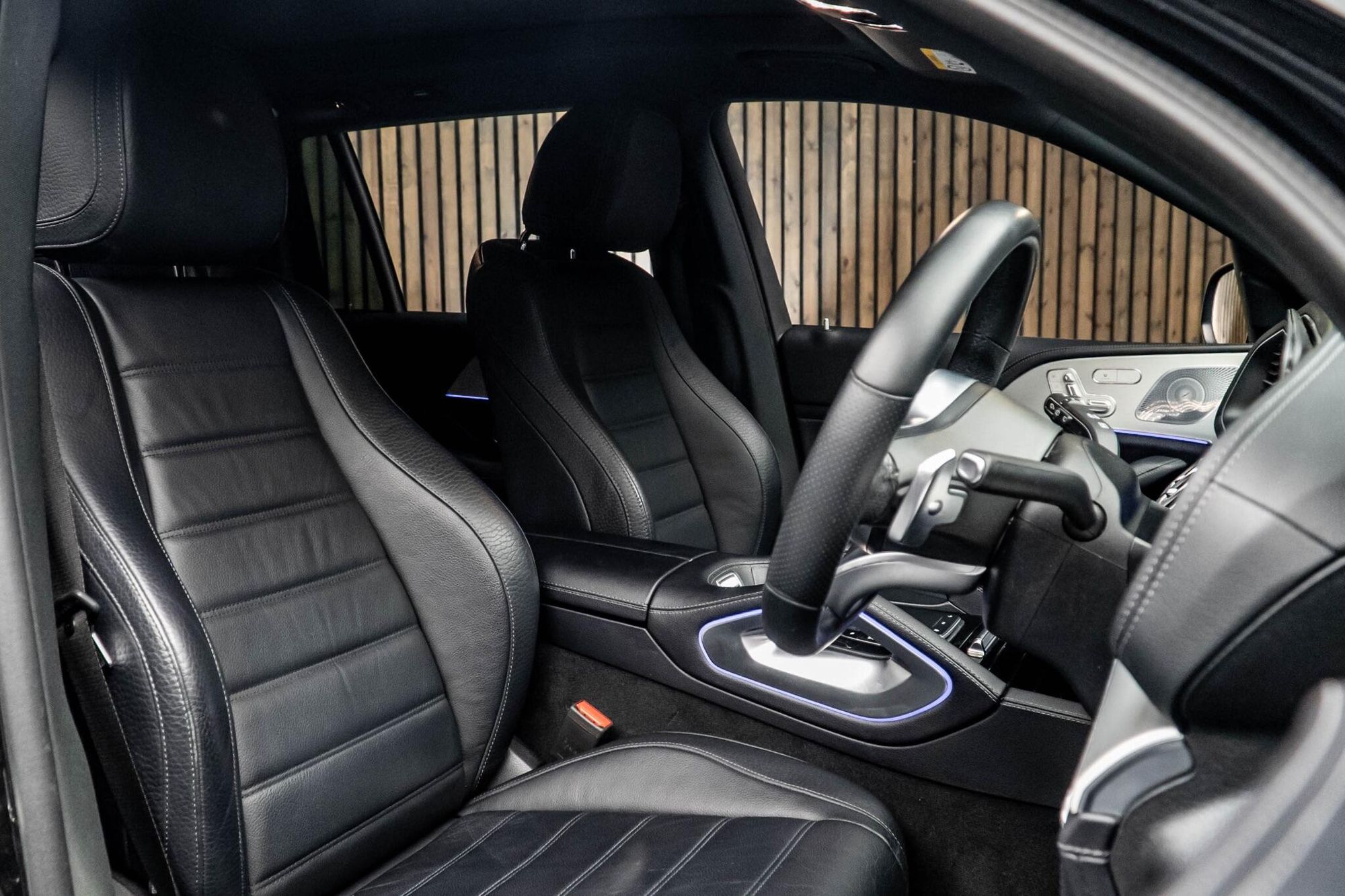 MERCEDES-BENZ GLS DIESEL ESTATE GLS 400d 4Matic AMG Line Premium 5dr 9G-Tronic for sale UK - Slide 2