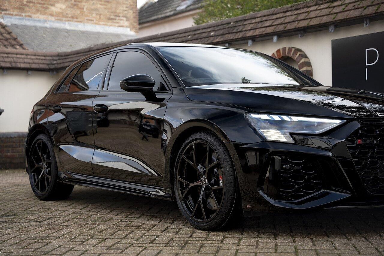 AUDI RS3 RS 3 SPORTBACK RS 3 TFSI Quattro Vorsprung 5dr S Tronic for sale UK - Slide 4