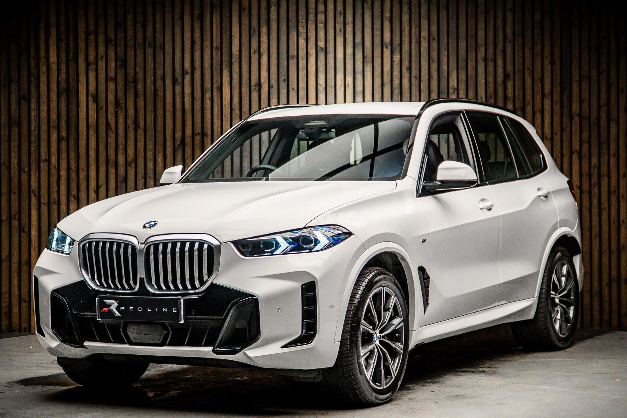 BMW X5 DIESEL ESTATE xDrive30d MHT M Sport 5dr Auto for sale UK - Slide 8