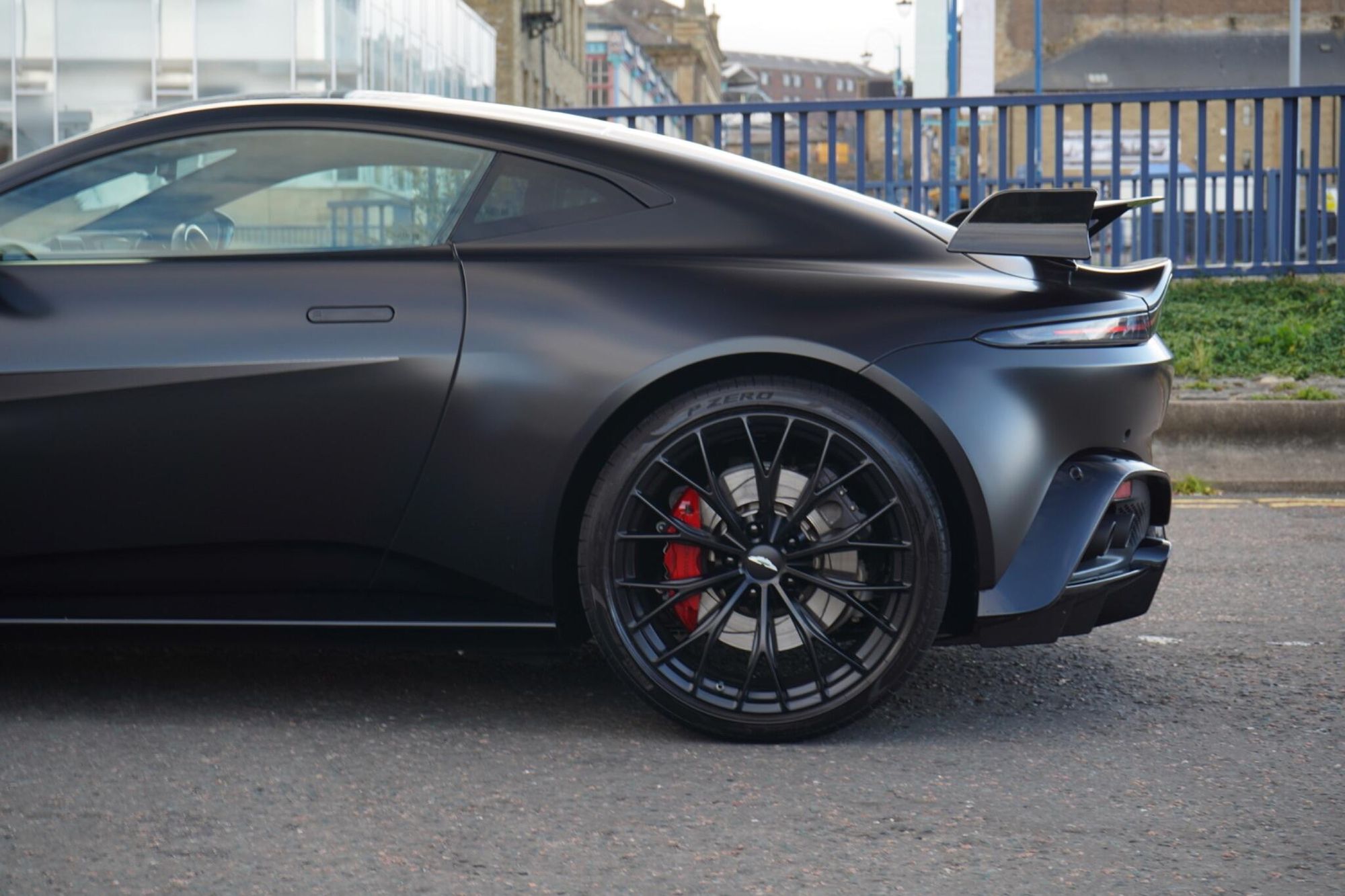 ASTON MARTIN VANTAGE V8 COUPE SPECIAL EDITIONS F1 Edition 2dr ZF 8 Speed Auto for sale UK - Slide 10