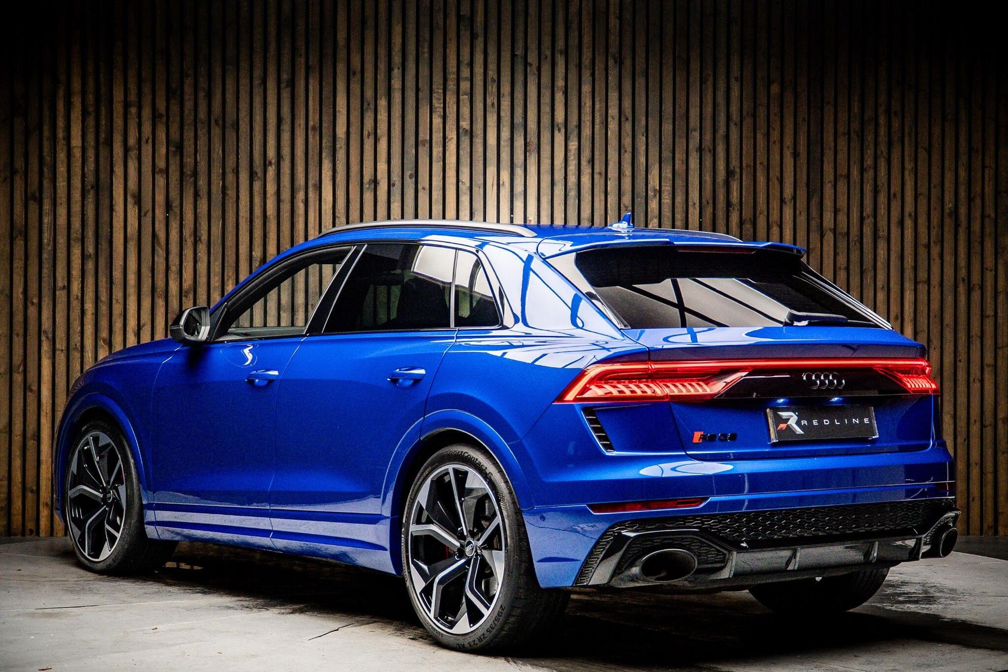 AUDI Q8 ESTATE SQ8 TFSI Quattro Vorsprung 5dr Tiptronic for sale UK - Slide 3