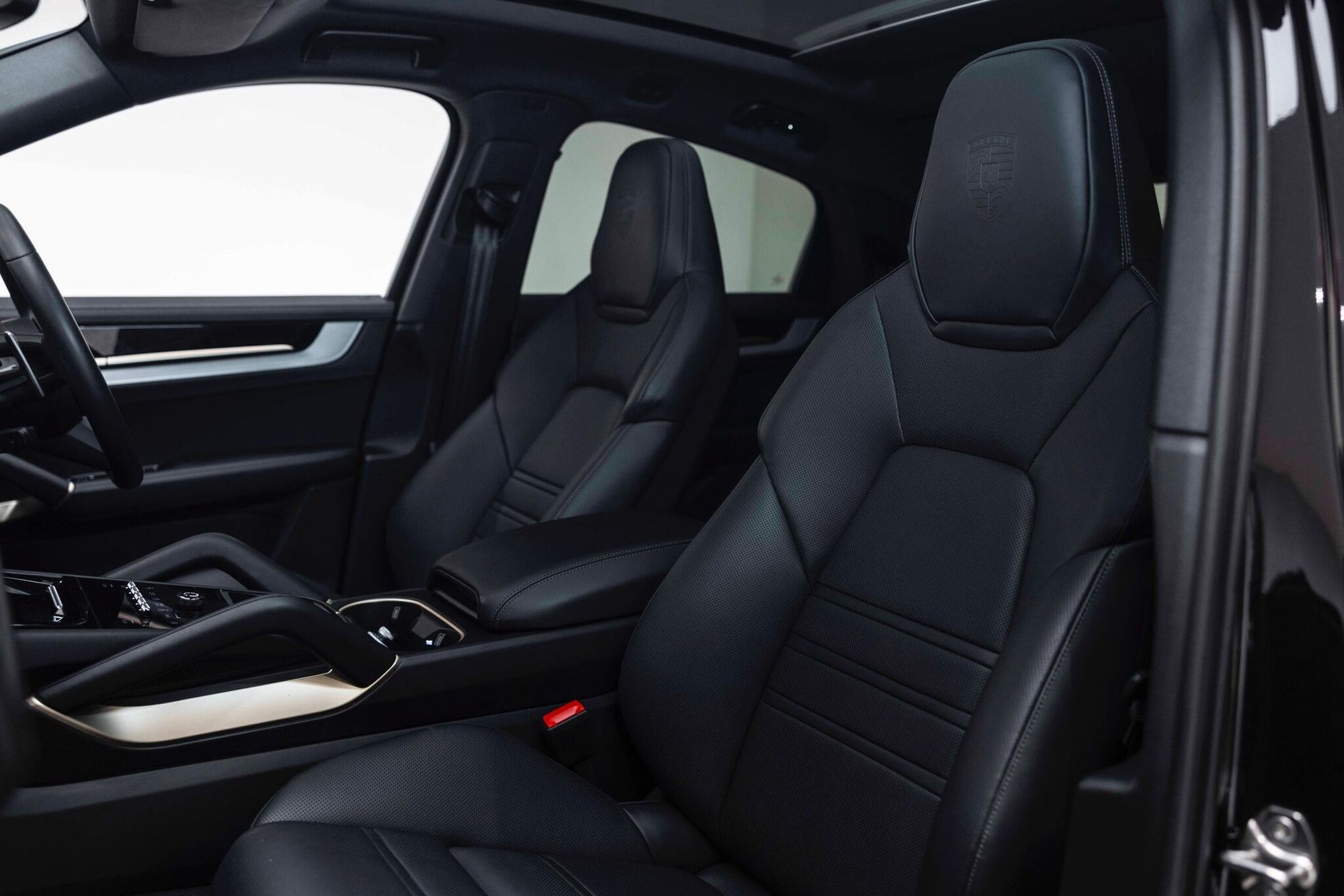 PORSCHE CAYENNE COUPE S 5dr Tiptronic S for sale UK - Slide 3