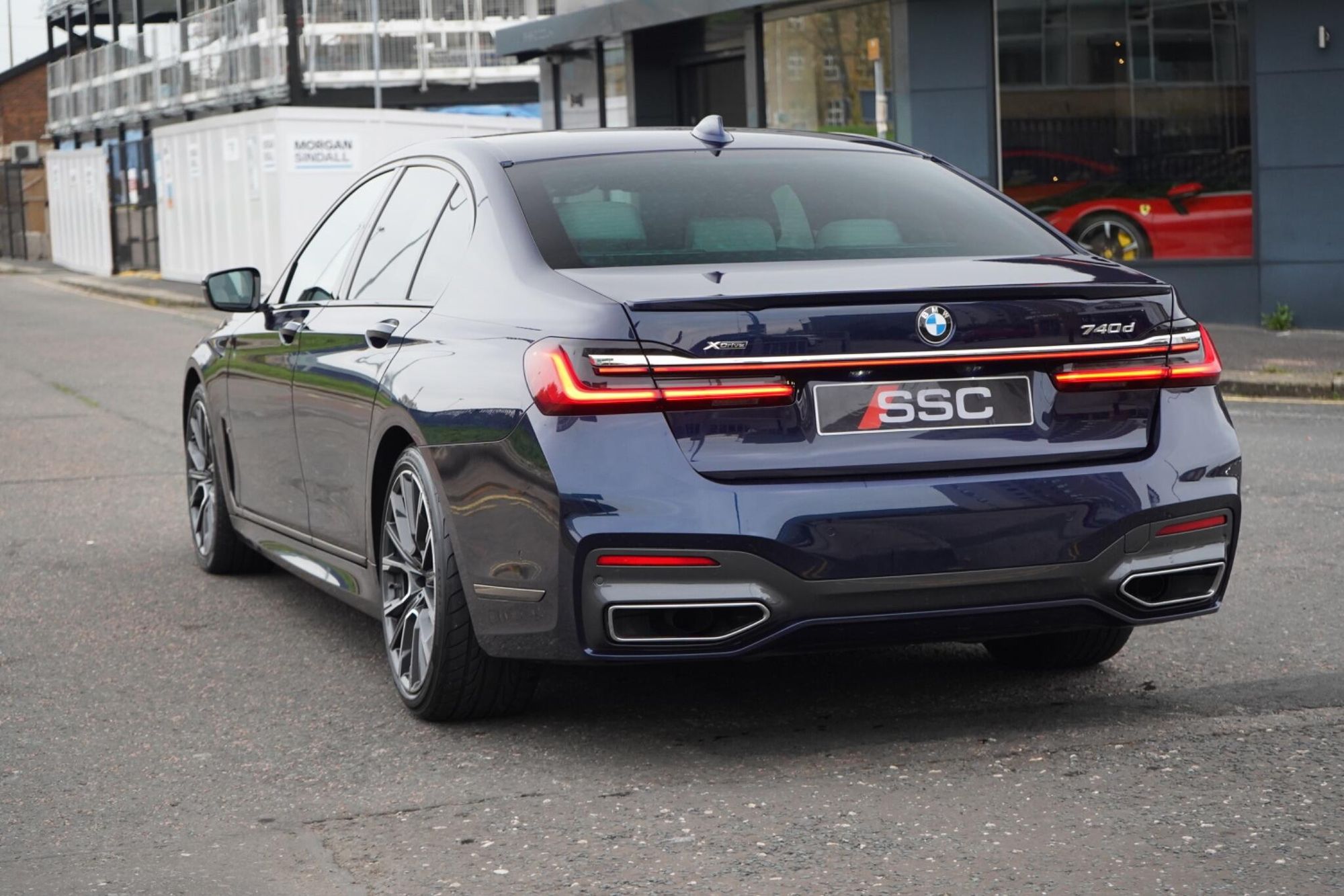 BMW 7 SERIES DIESEL SALOON 740d xDrive M Sport 4dr Auto for sale UK - Slide 10