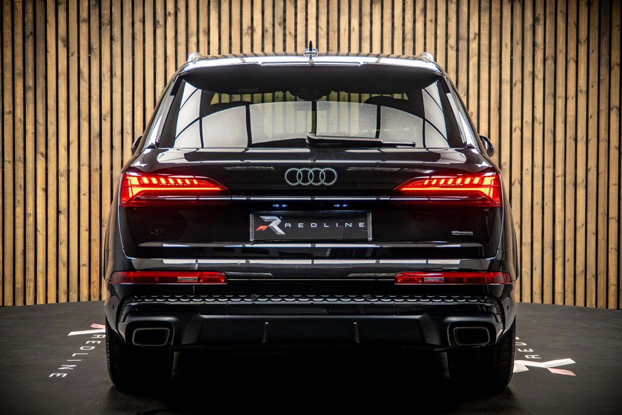 AUDI Q7 DIESEL ESTATE 45 TDI Quattro Black Edition 5dr Tiptronic for sale UK - Slide 6
