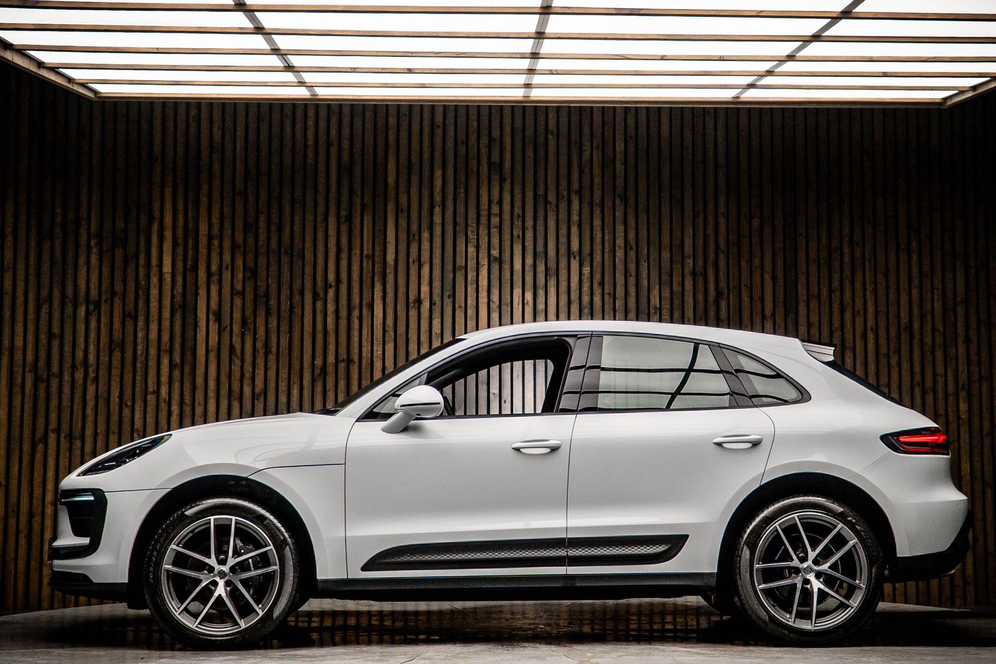 PORSCHE MACAN ESTATE 5dr PDK for sale UK - Slide 7