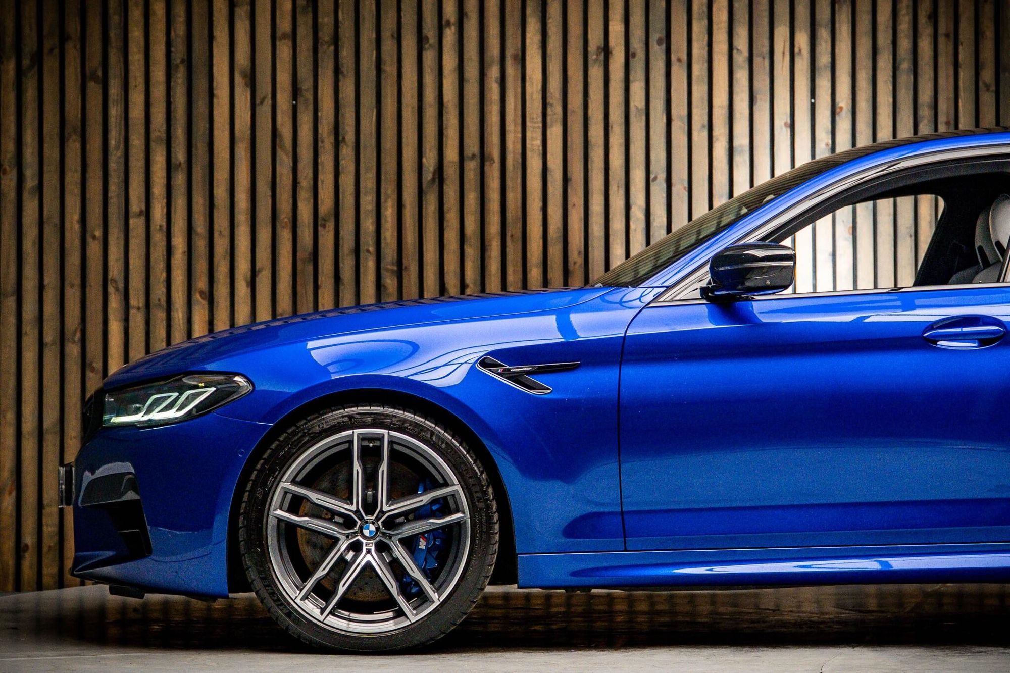 BMW M5 SALOON M5 Competition 4dr DCT for sale UK - Slide 9