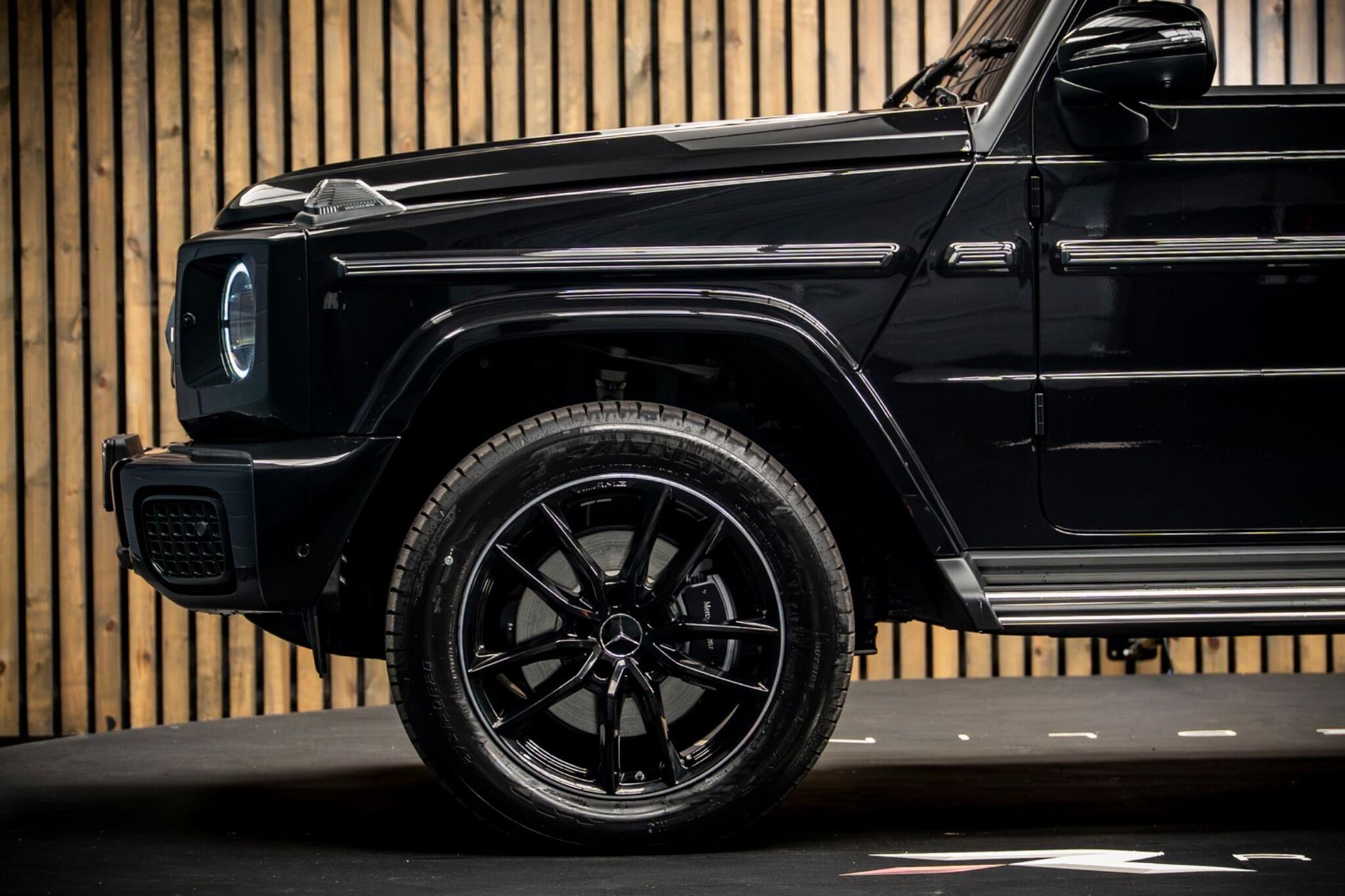 MERCEDES-BENZ G CLASS DIESEL STATION WAGON G450d AMG Line Premium Plus 5dr 9G-Tronic for sale UK - Slide 9