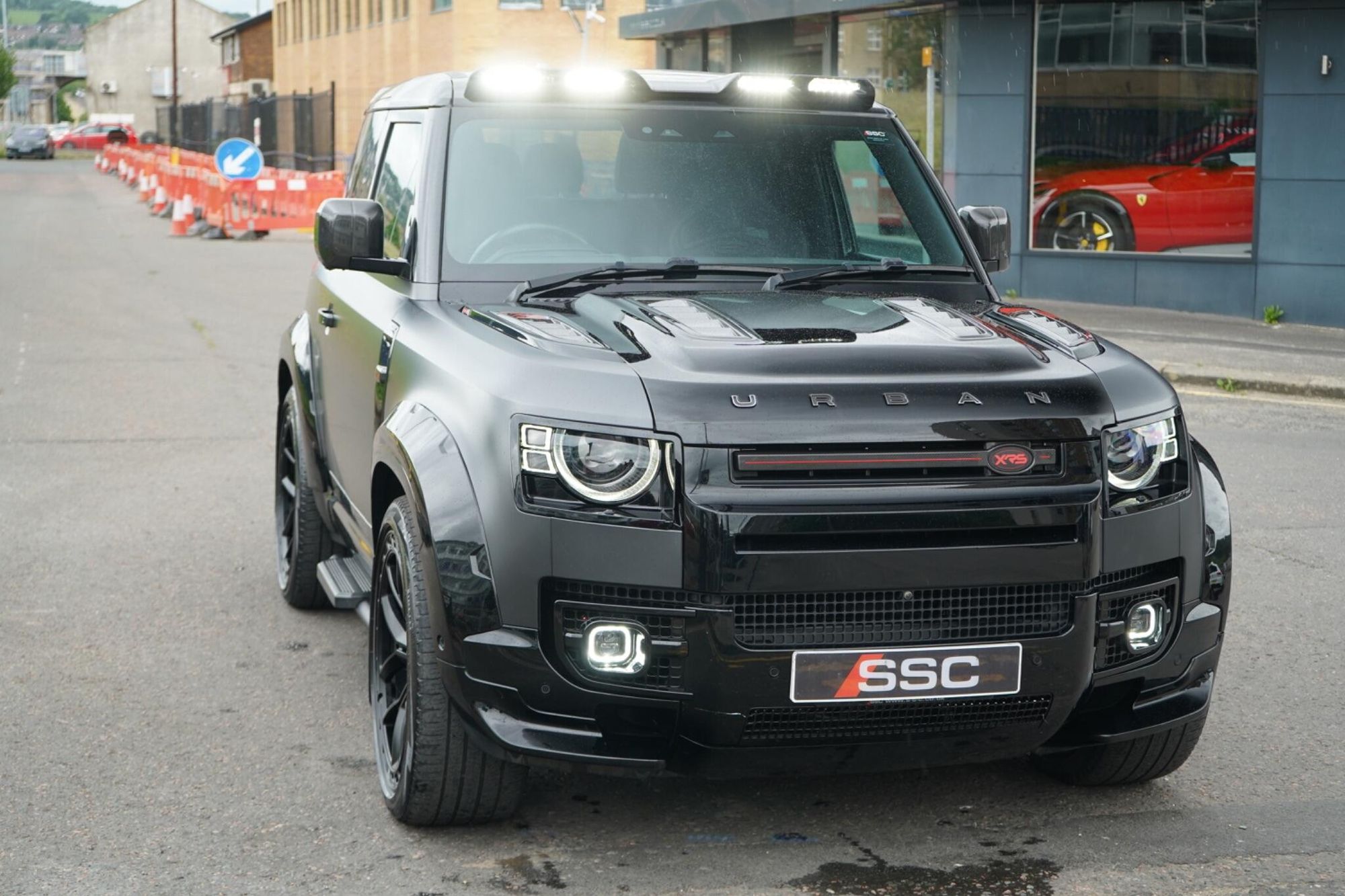 LAND ROVER DEFENDER ESTATE SPECIAL EDITIONS 5.0 P525 V8 Carpathian Edition 90 3dr Auto for sale UK - Slide 5