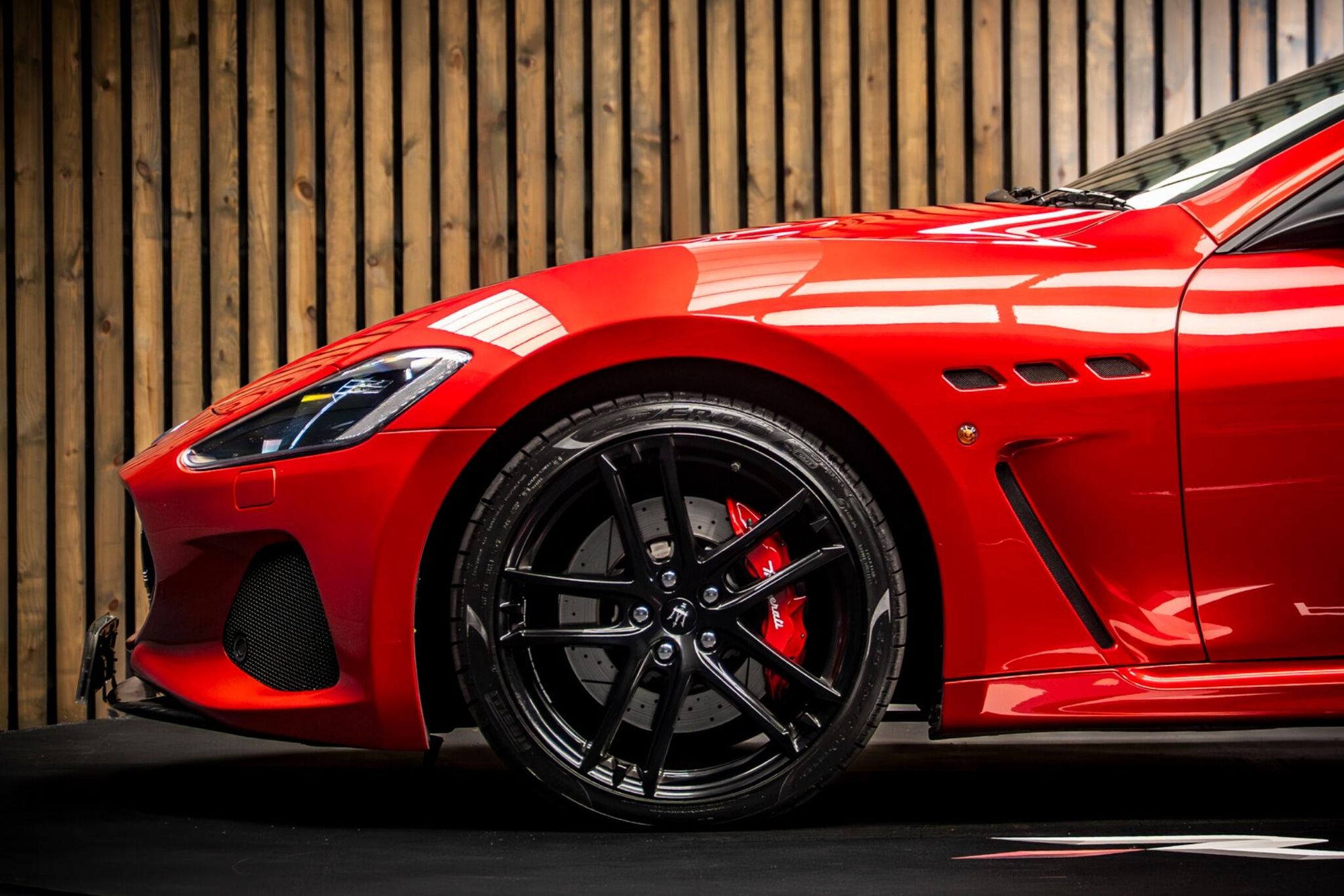 MASERATI GRANCABRIO CONVERTIBLE V8 MC 2dr MC Shift for sale UK - Slide 9