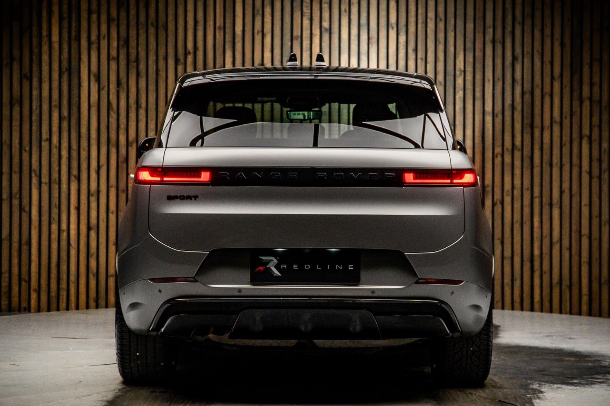 LAND ROVER RANGE ROVER SPORT DIESEL ESTATE 3.0 D350 First Edition 5dr Auto for sale UK - Slide 6