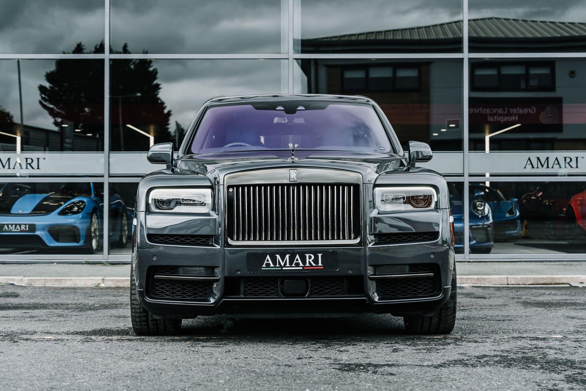 ROLLS-ROYCE CULLINAN ESTATE Black Badge 5dr Auto for sale UK - Slide 5
