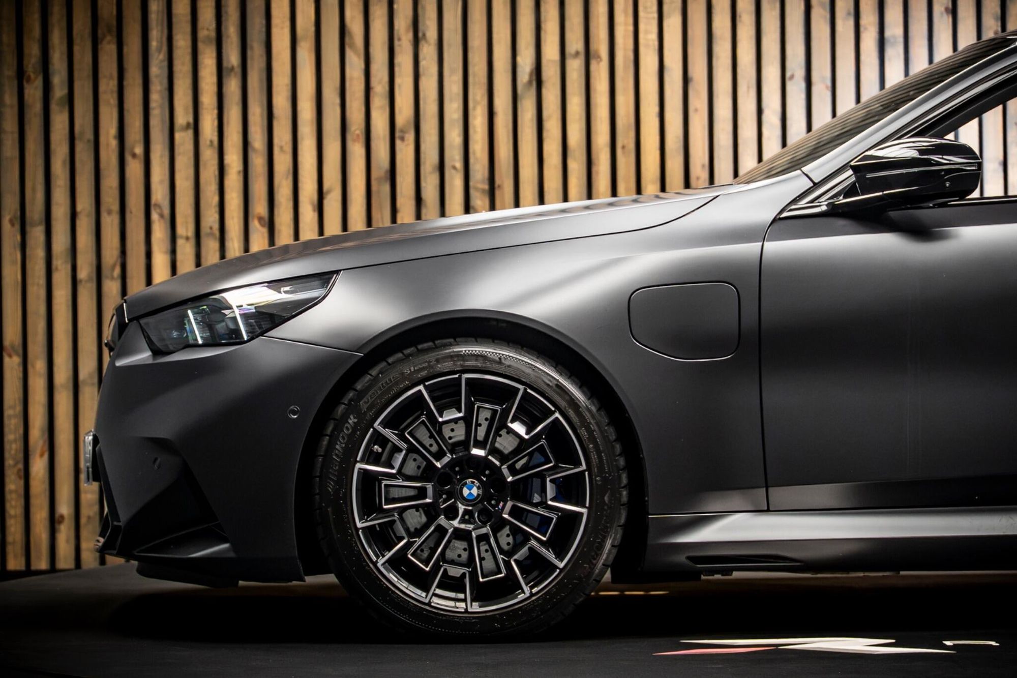 BMW M5  4.4 22.1kWh Touring Steptronic xDrive Euro 6 (s/s) 5dr for sale UK - Slide 9